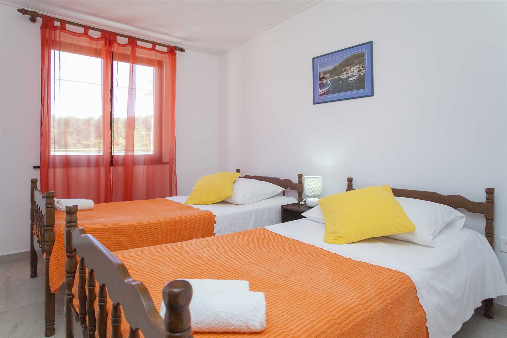 Two bedrooms apartment for 4 persons with sea view