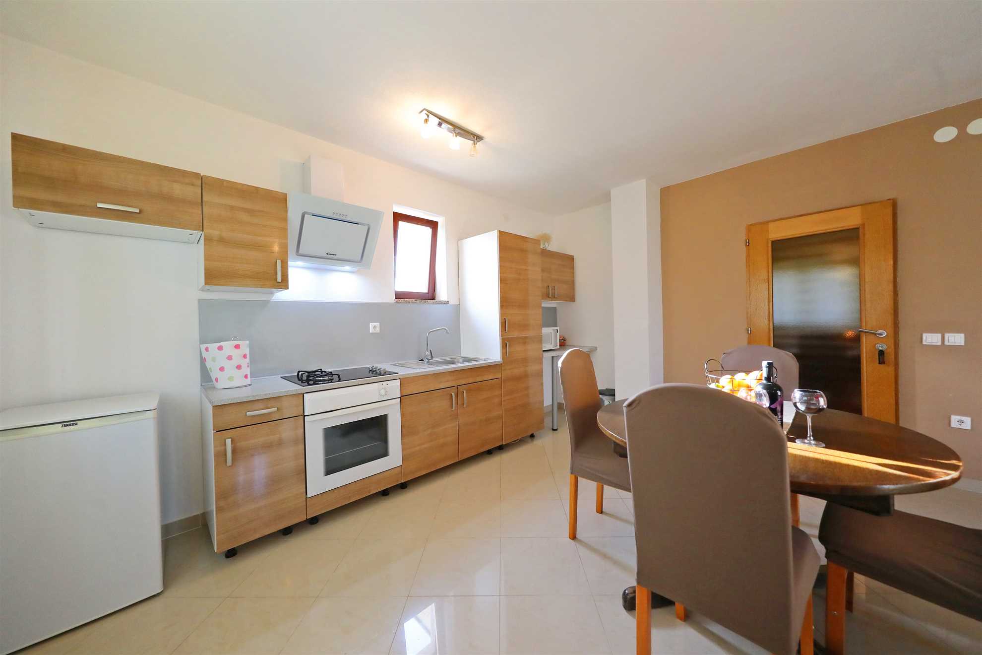 Apartman Hablando s pogledom na more, 70 m od mora