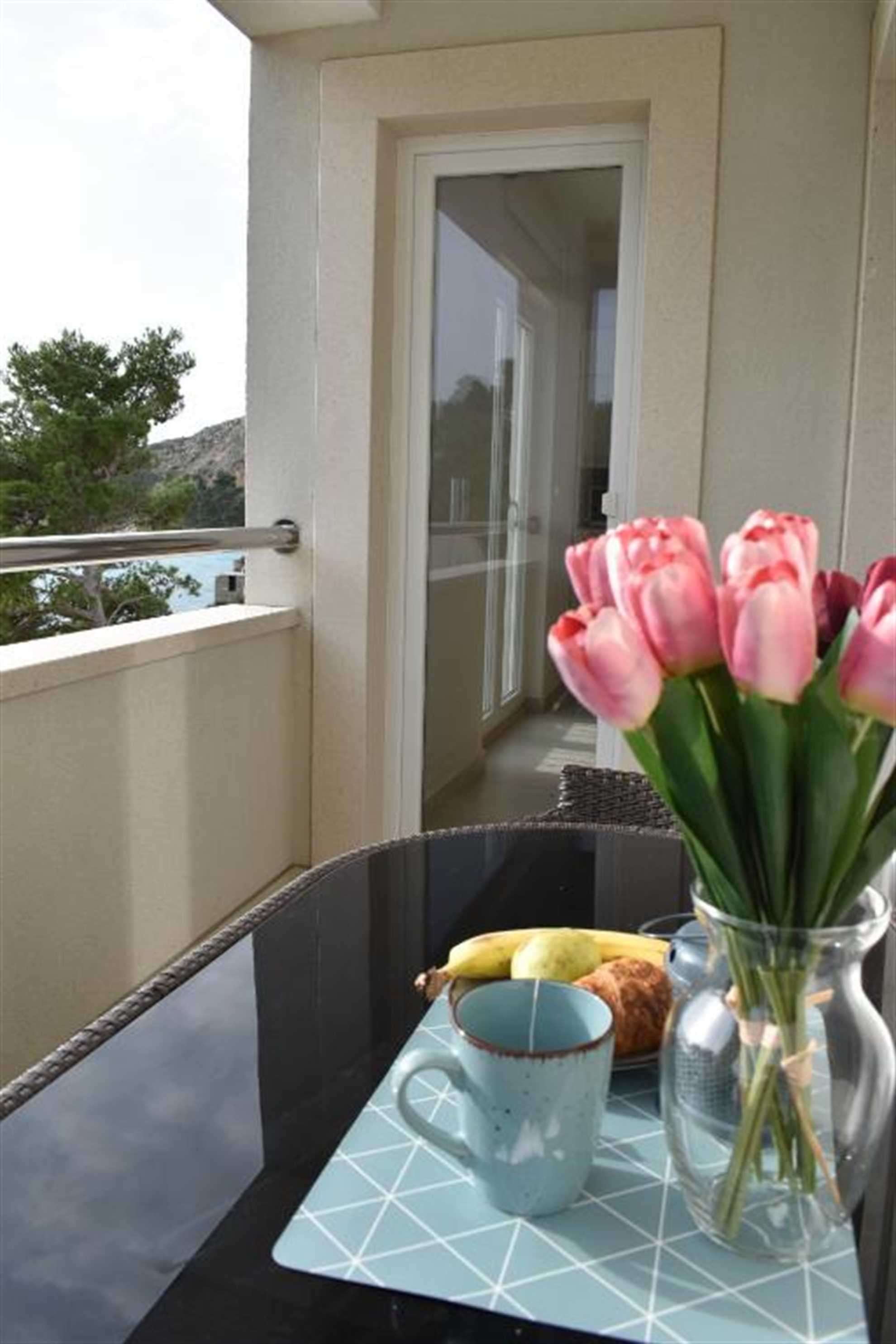 Apartment 3(2+2) with balcony and seaview