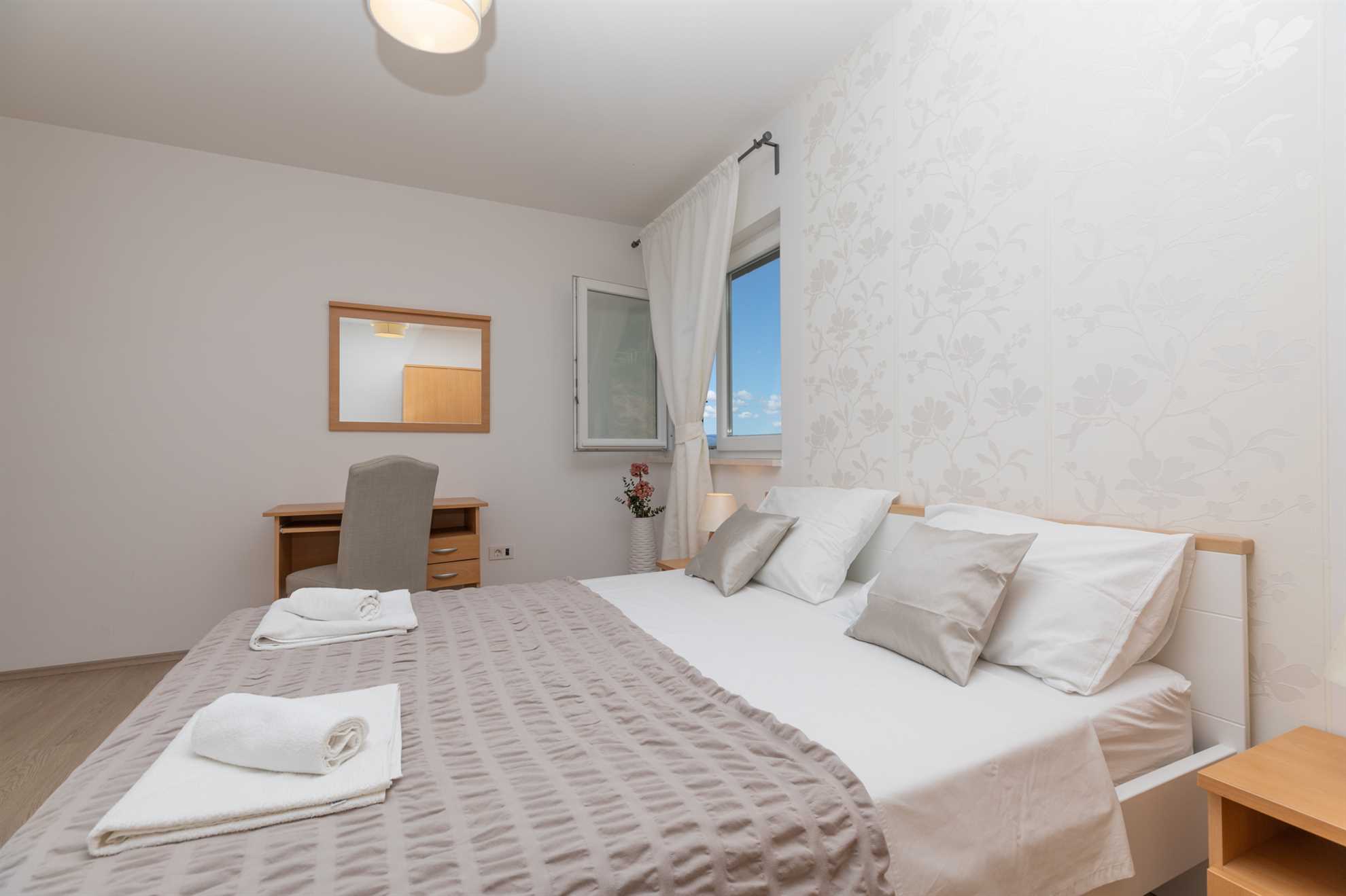 Apartment 4(4+2) with balcony and seaview