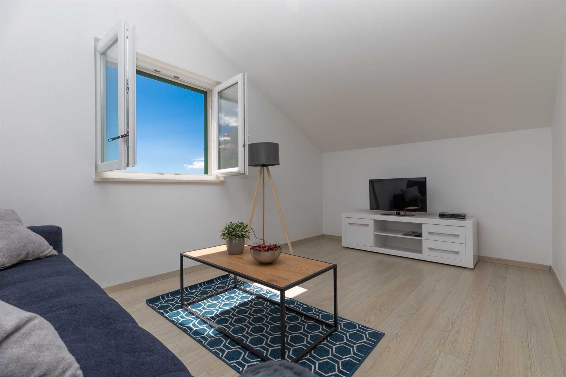 Apartment 7 (2+2) with balcony and seaview