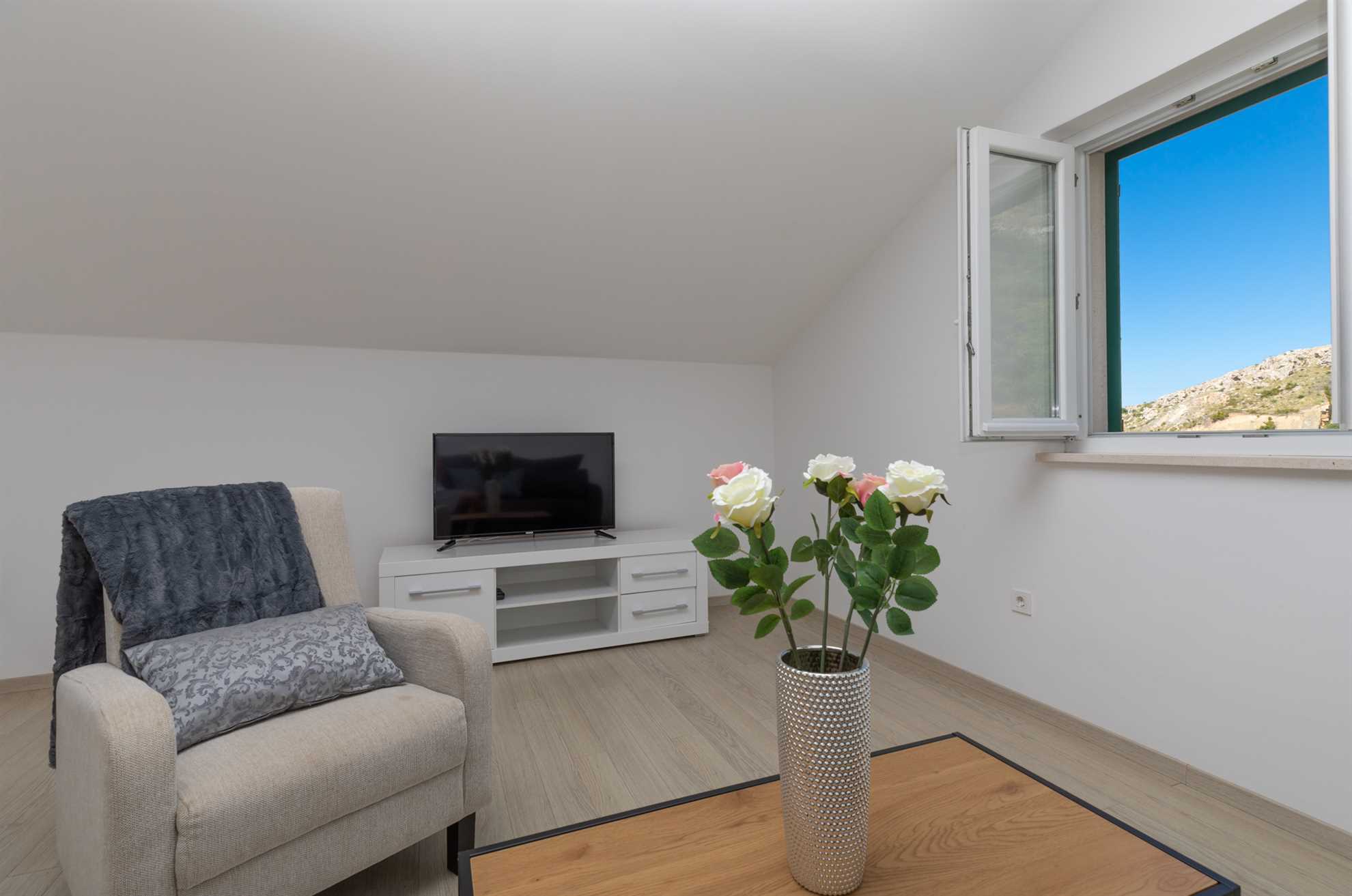 Apartment 8(4+2) with balcony and seaview