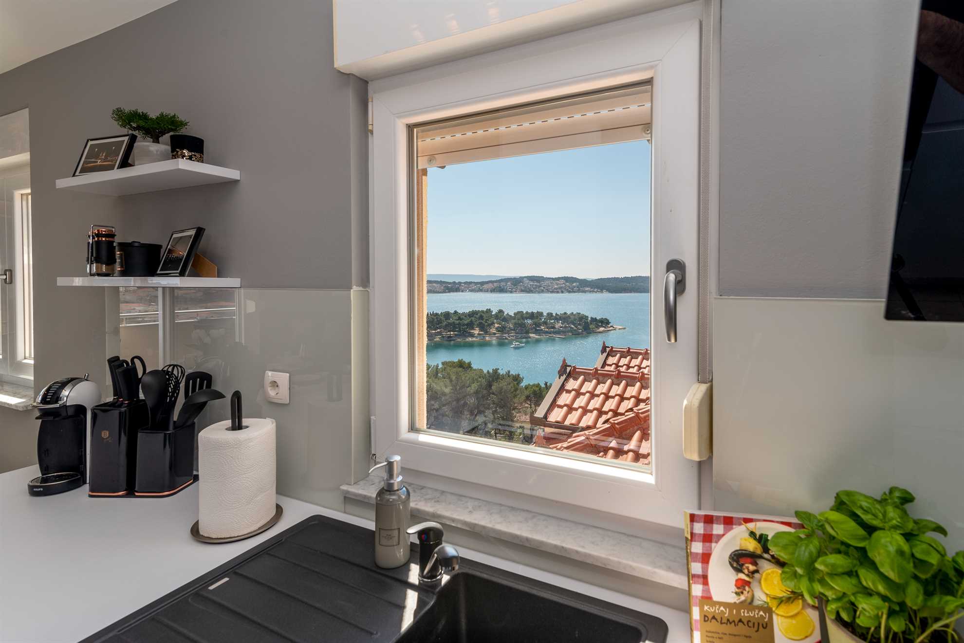 Apartment 8 with a stunning view