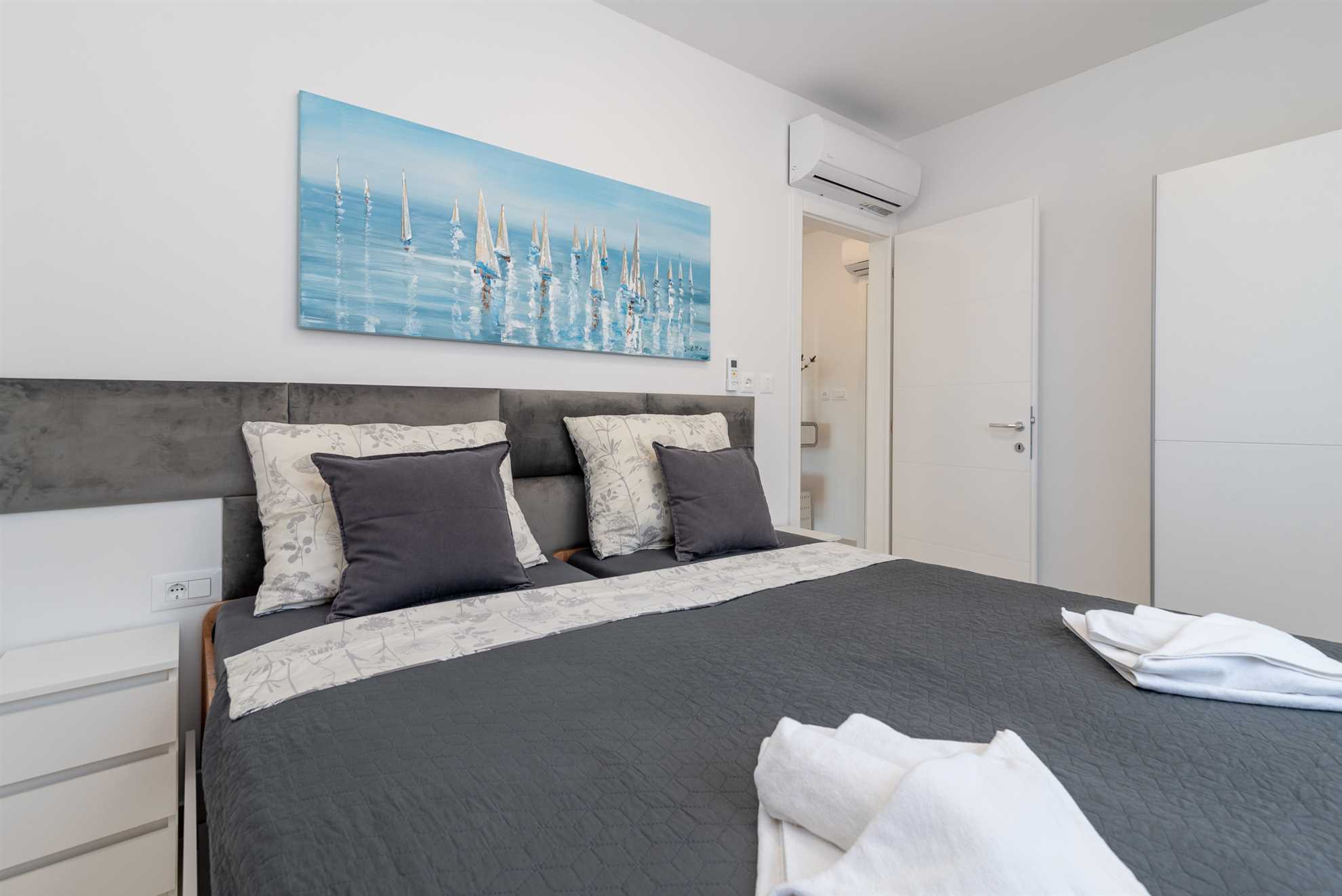 Chic 2-Bedroom Sanctuary for 4, No Pets