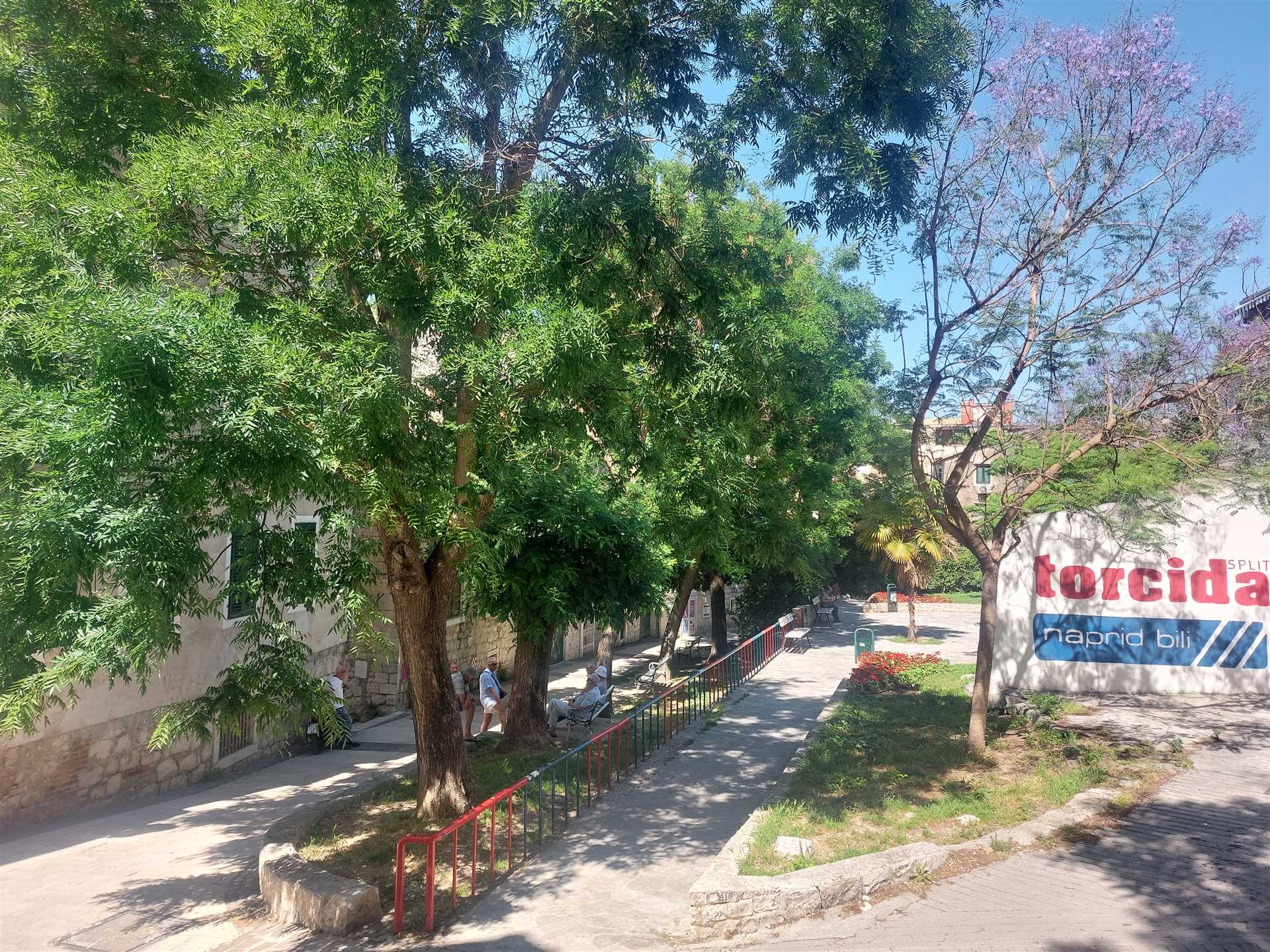 You Came for the Sun. The Sun Came for You. A Survival Guide to Split's Heat