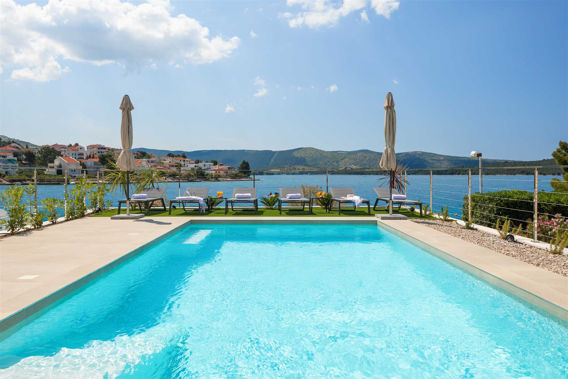 Villa Pepera with amazing sea view and heated pool