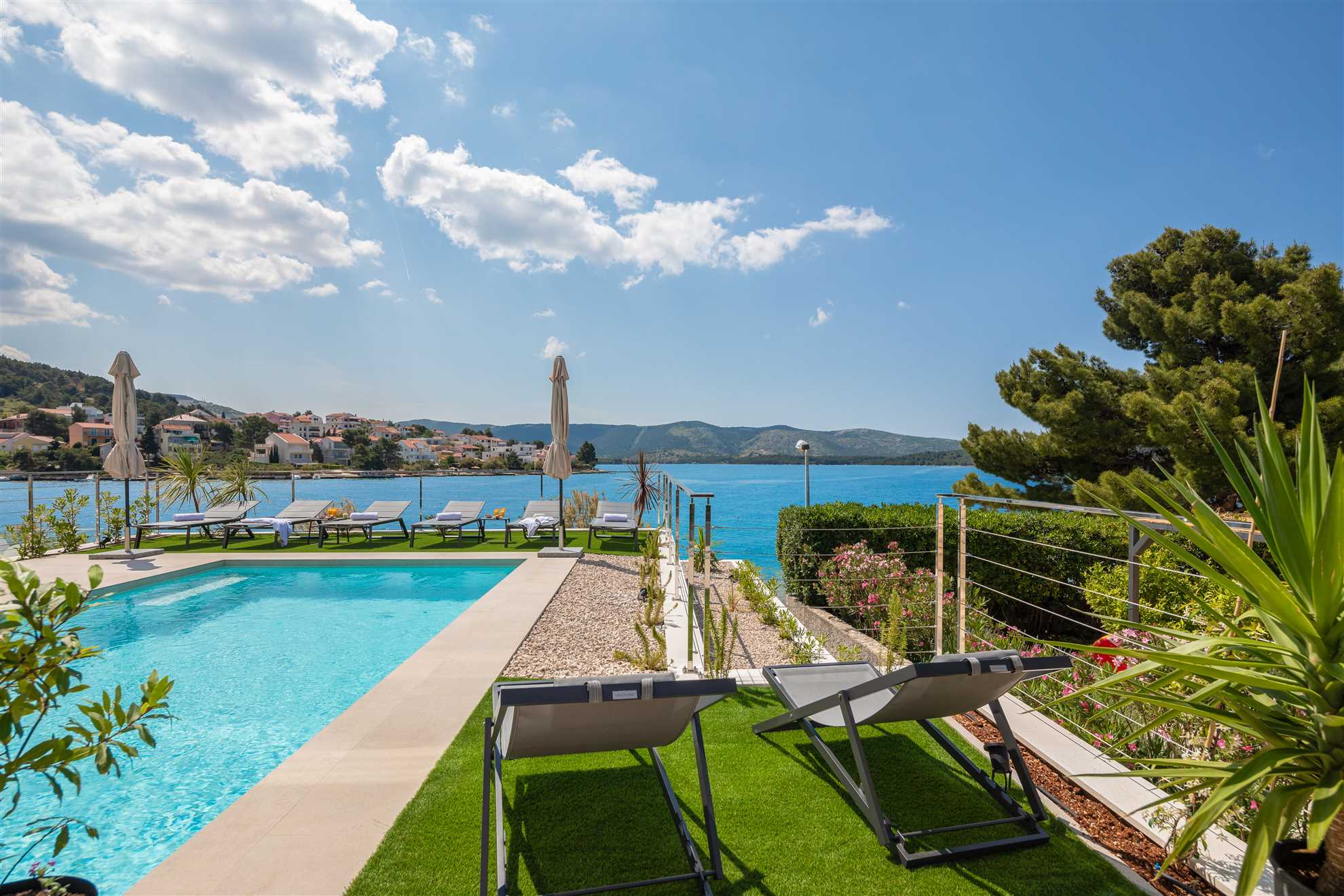 Villa Pepera with amazing sea view and heated pool