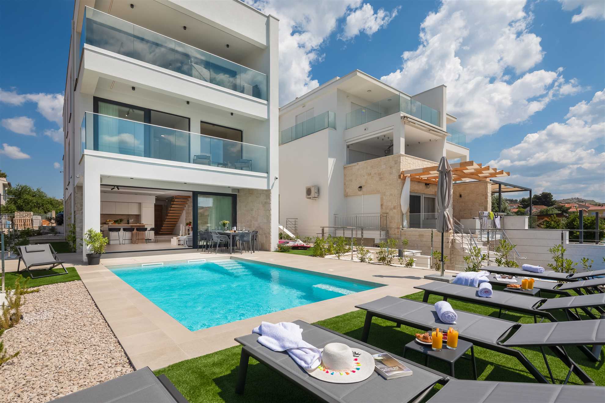 Villa Pepera with amazing sea view and heated pool