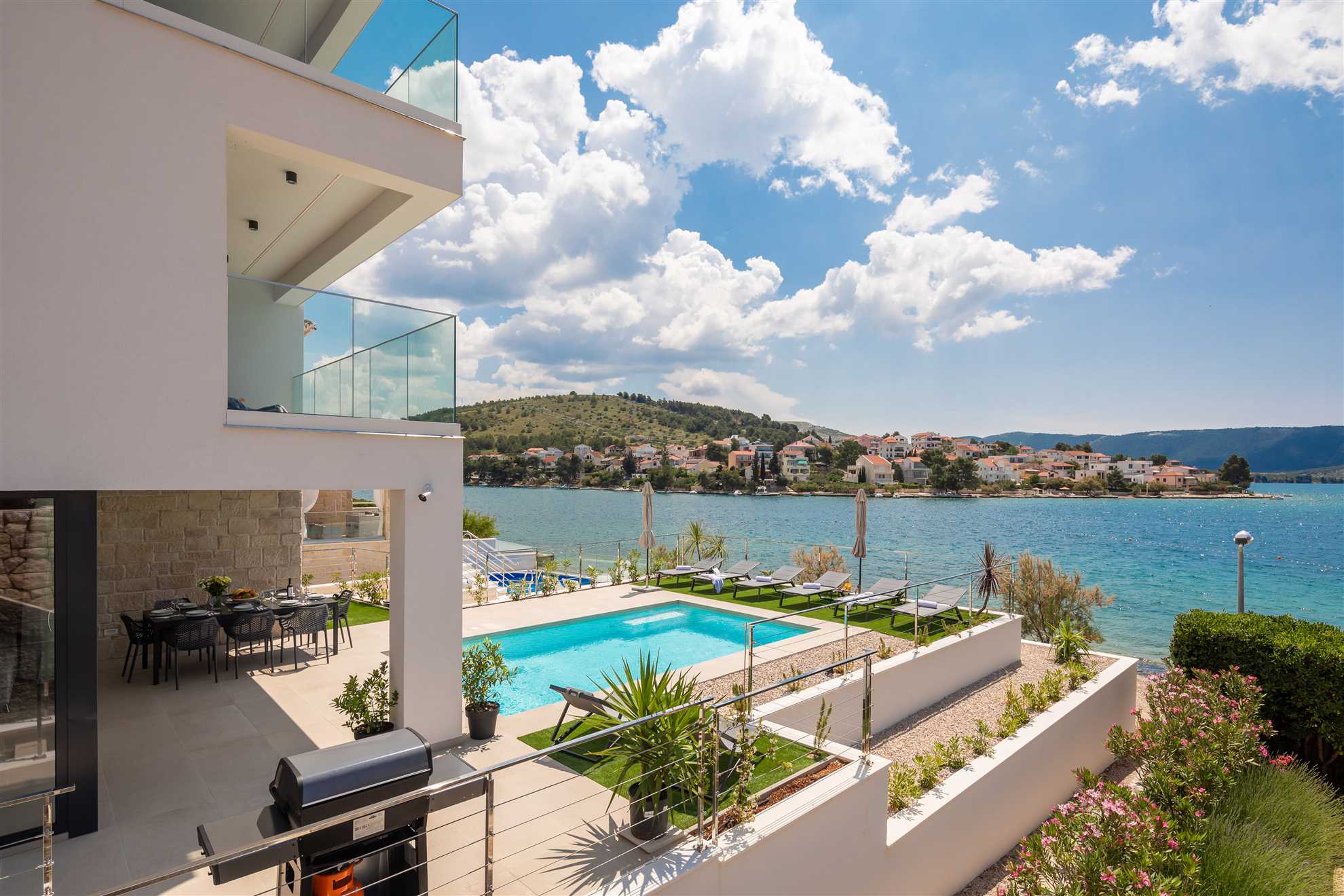 Villa Pepera with amazing sea view and heated pool