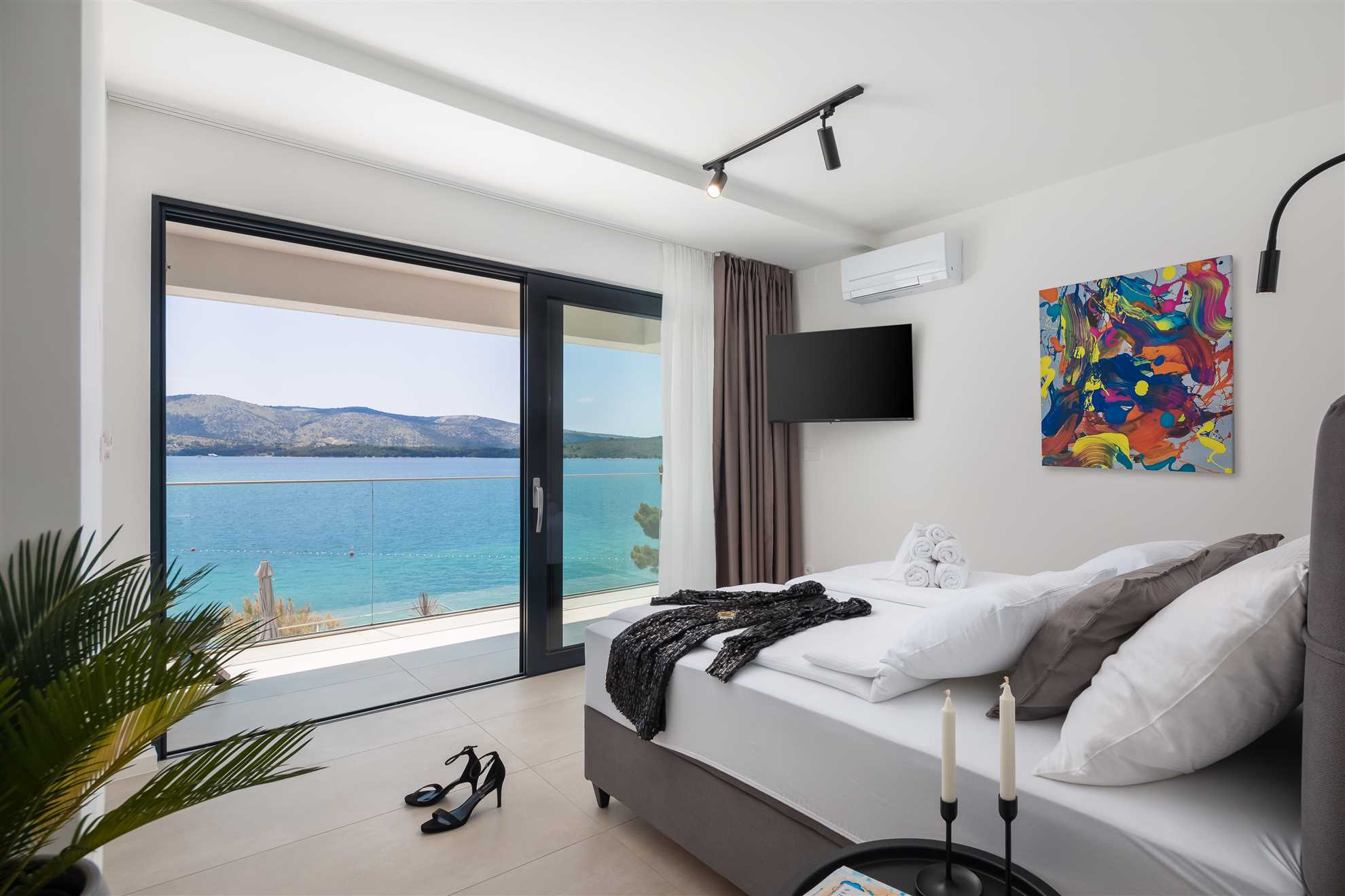 Villa Pepera with amazing sea view and heated pool