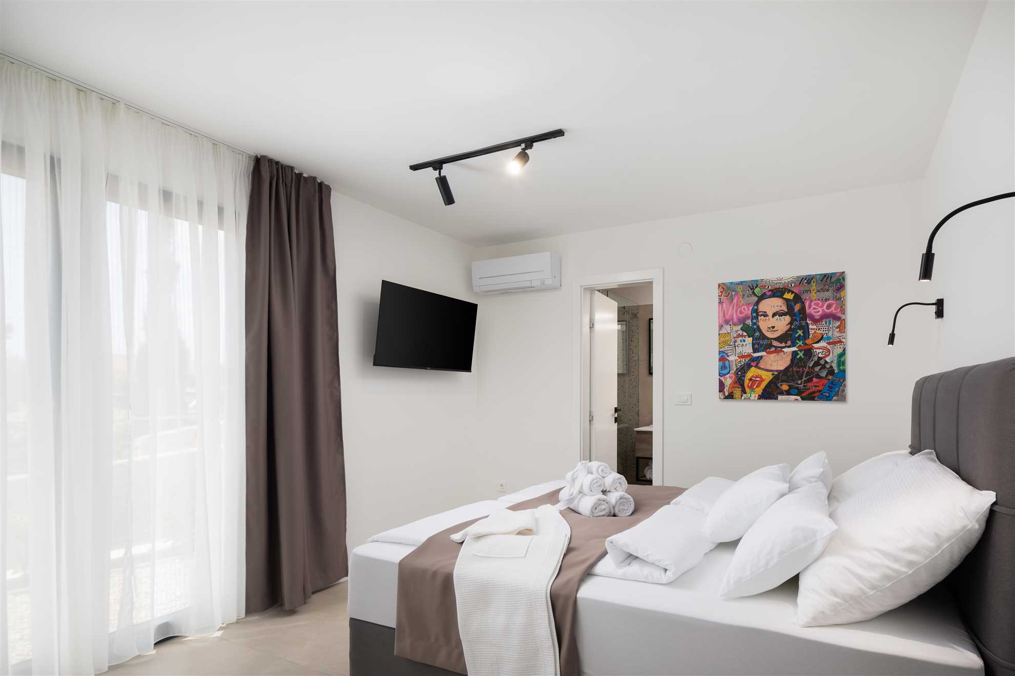 Villa Pepera with amazing sea view and heated pool