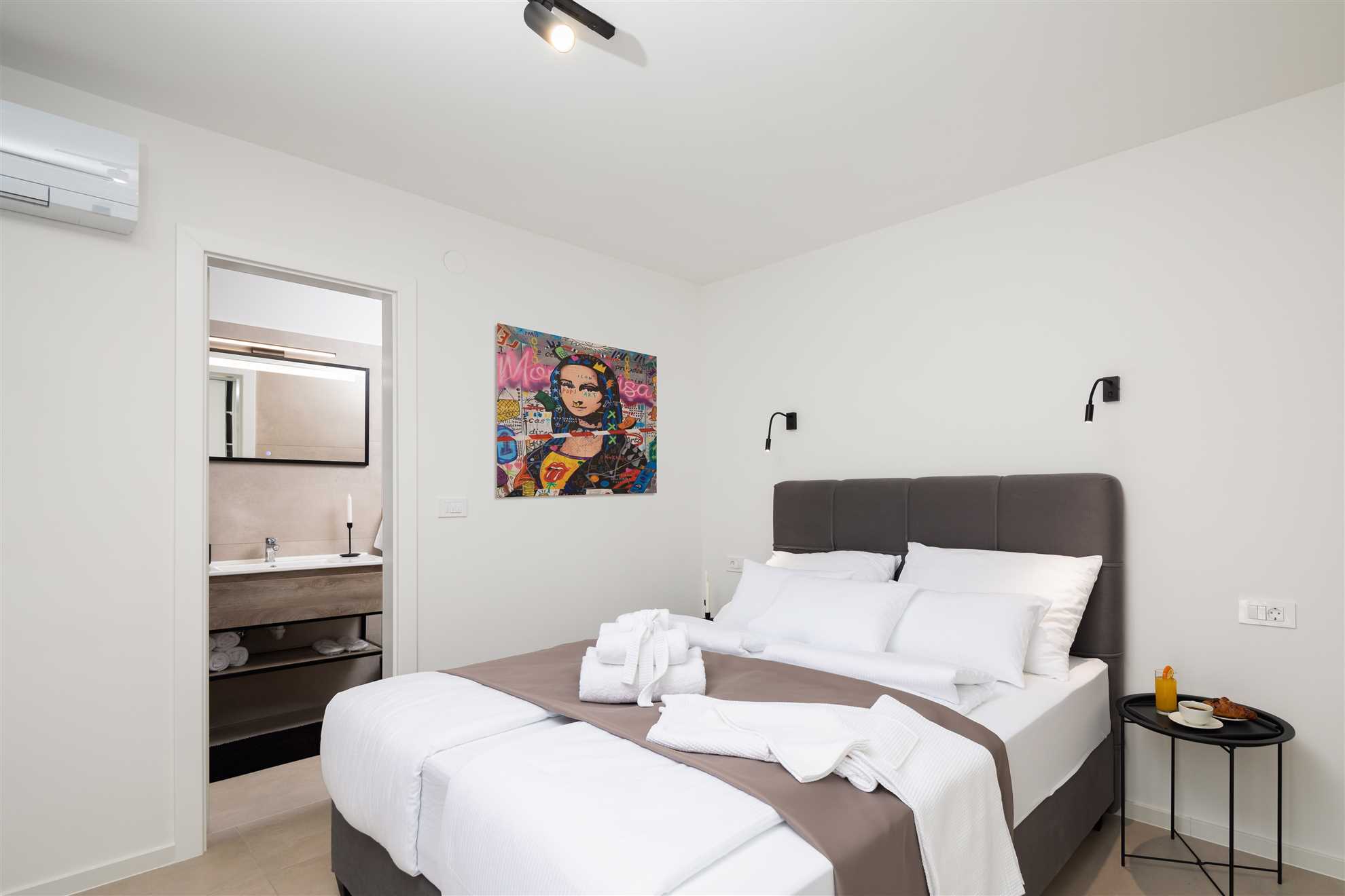 Villa Pepera with amazing sea view and heated pool