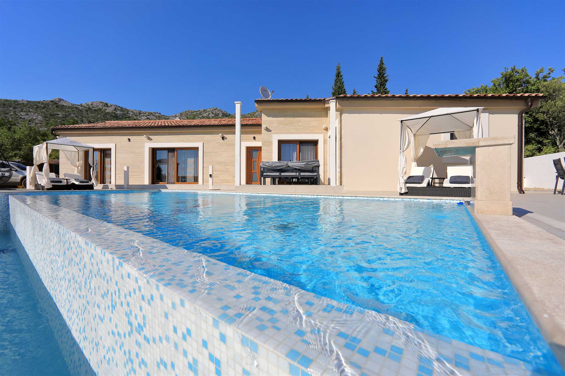 Luxurious Villa Ivana II