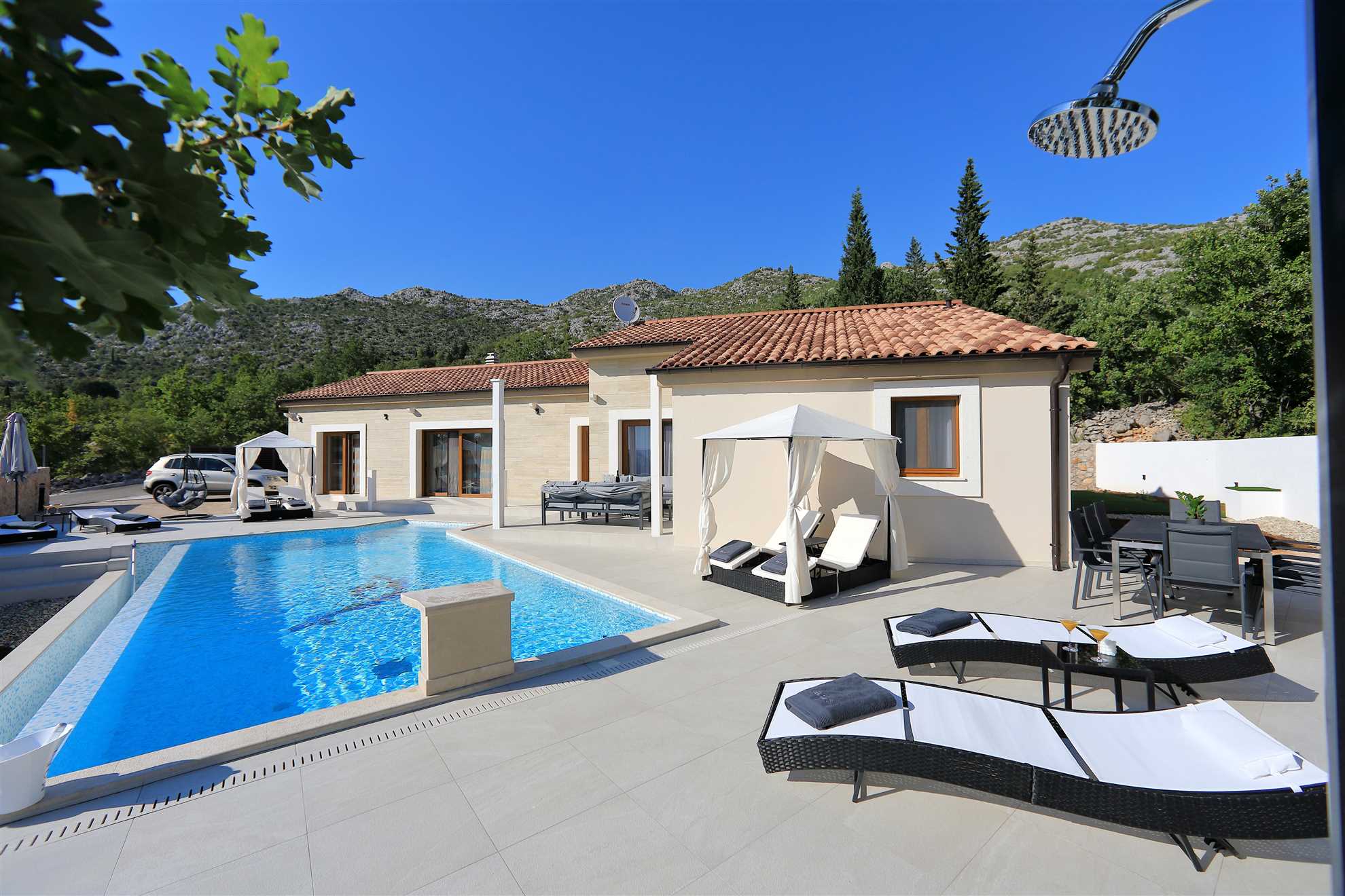 Luxurious Villa Ivana II