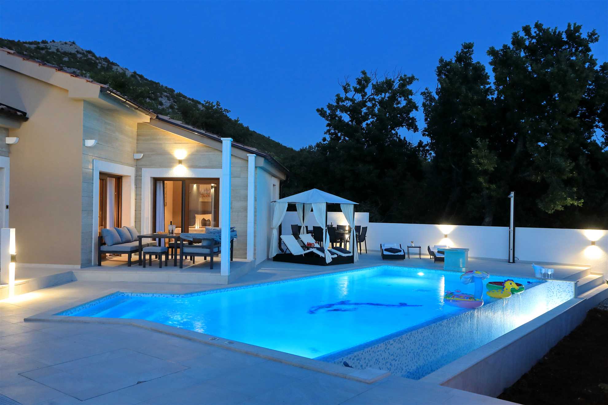 Luxurious Villa Ivana II