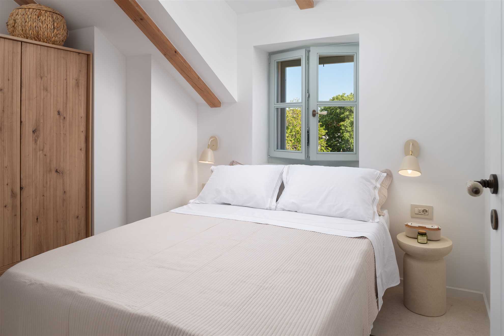 Stone house Casa Lumina