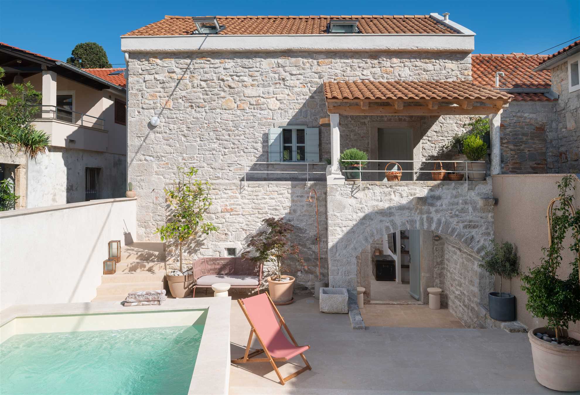 Stone house Casa Lumina