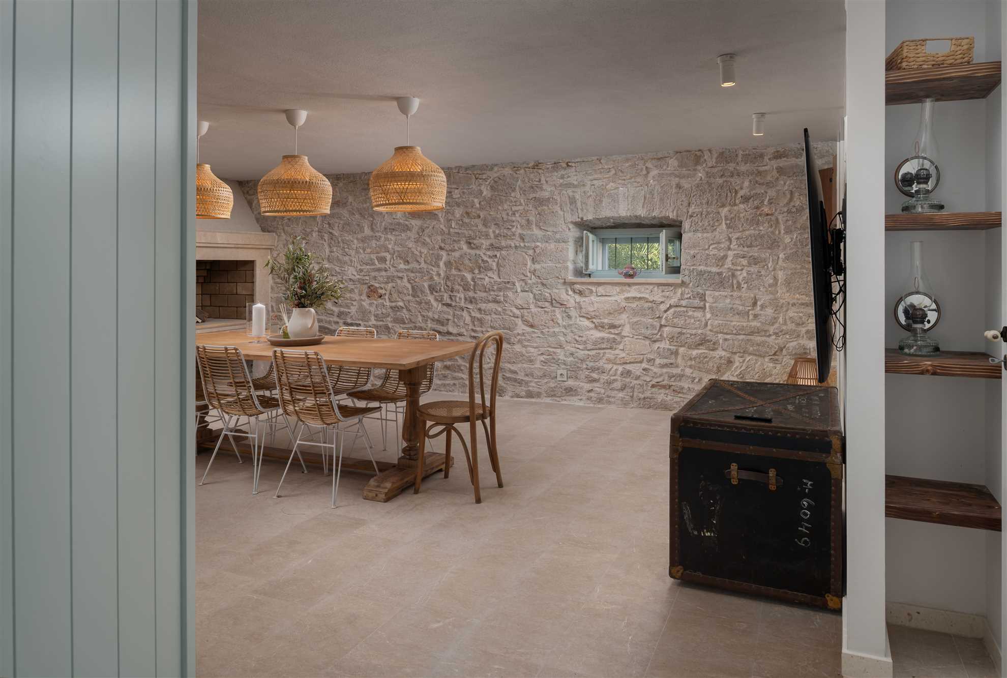 Stone house Casa Lumina