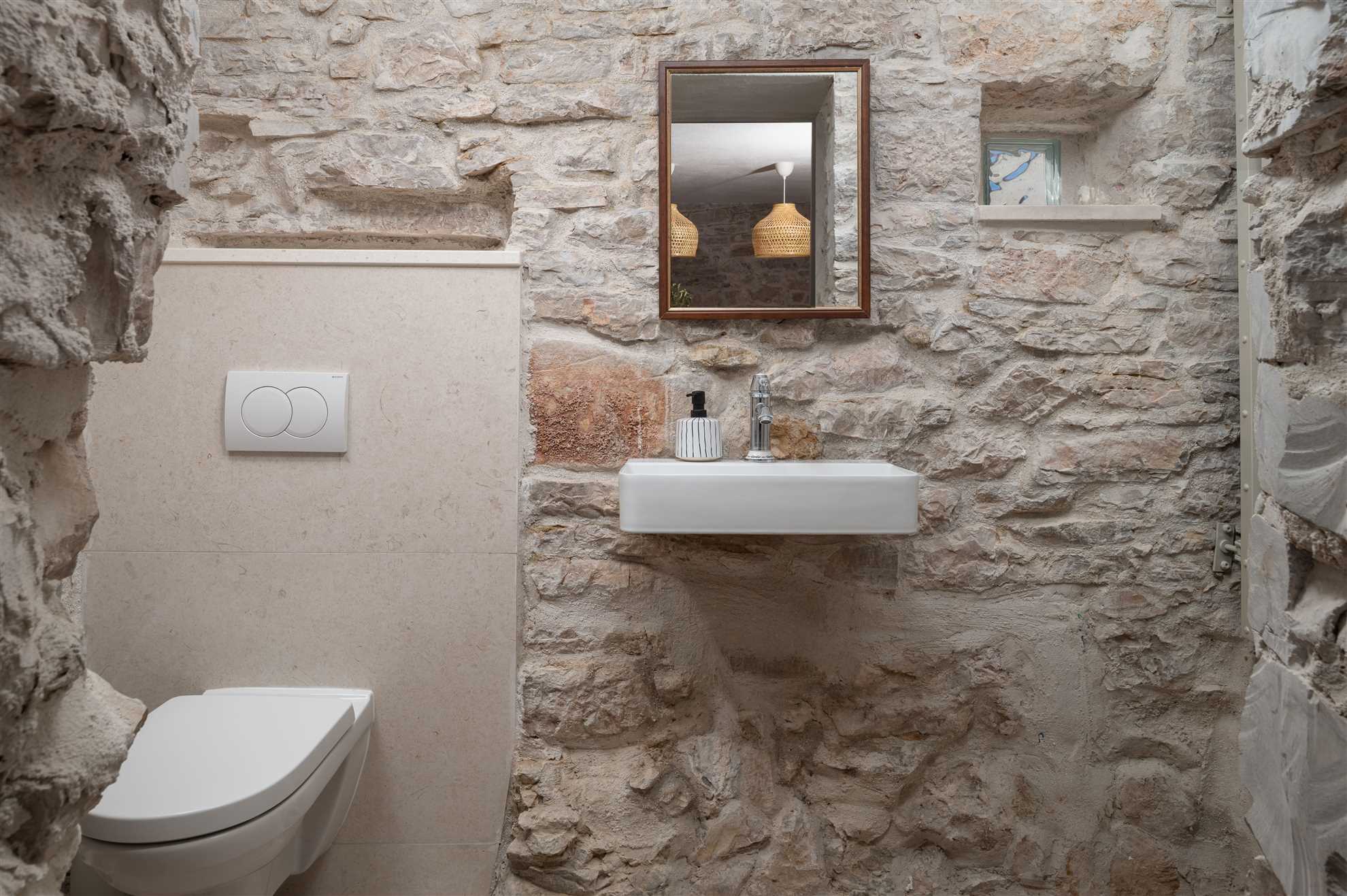 Stone house Casa Lumina