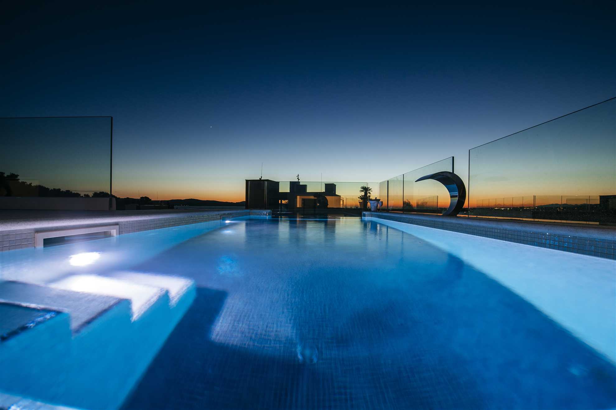 Crystal Holiday Residence II - penthouse apartment