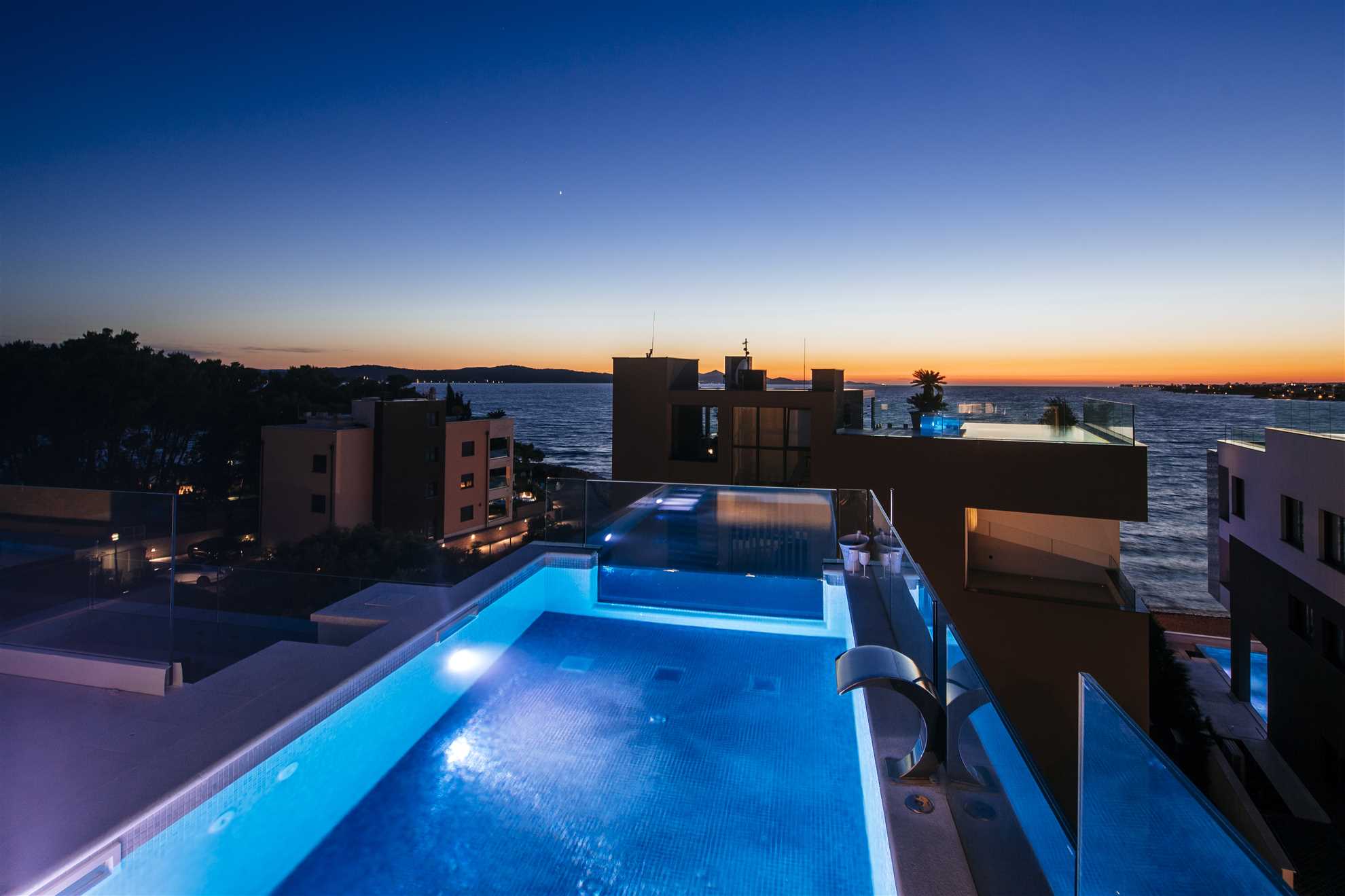 Crystal Holiday Residence II - penthouse apartment