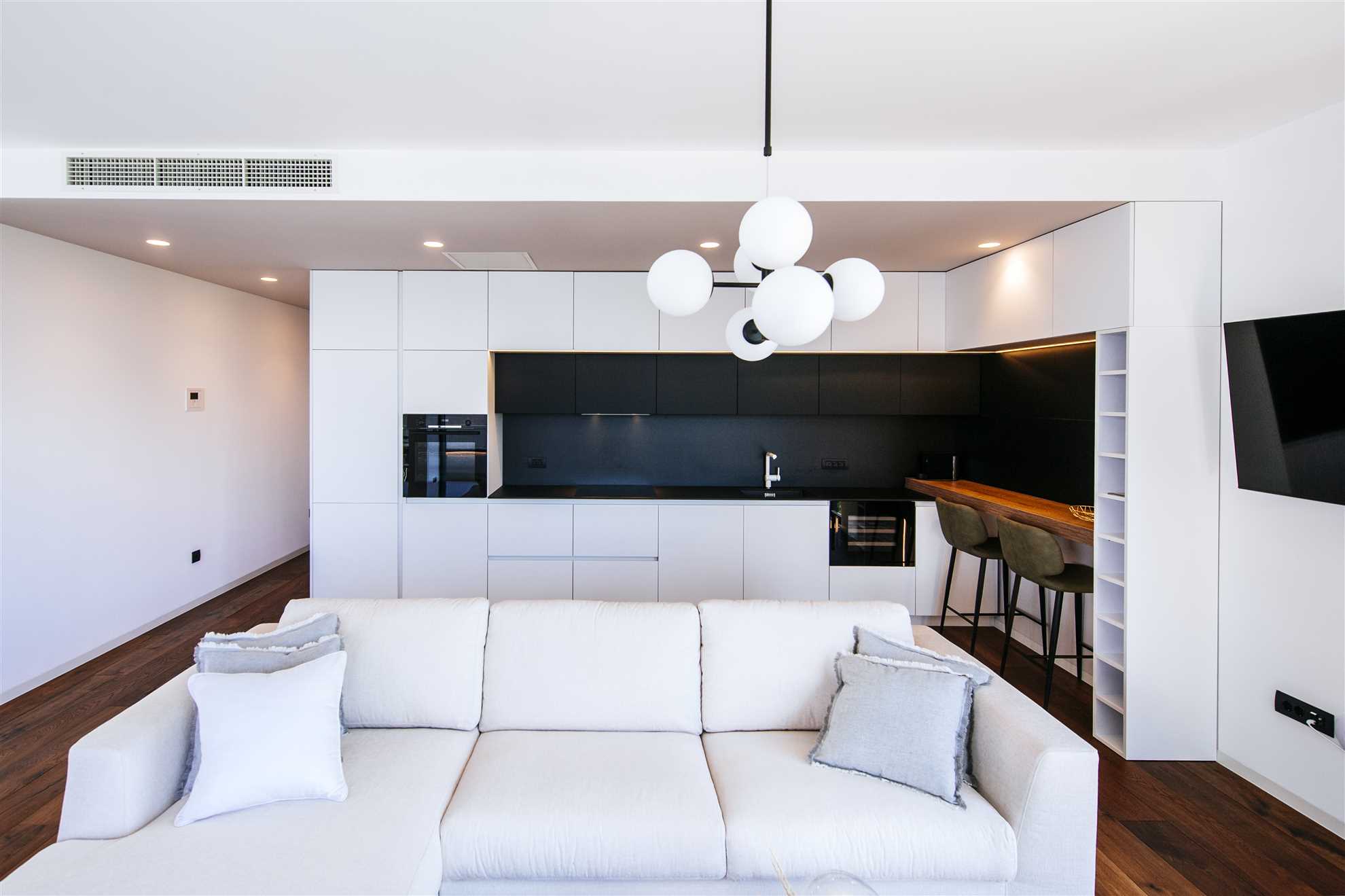 Crystal Holiday Residence II - penthouse apartment