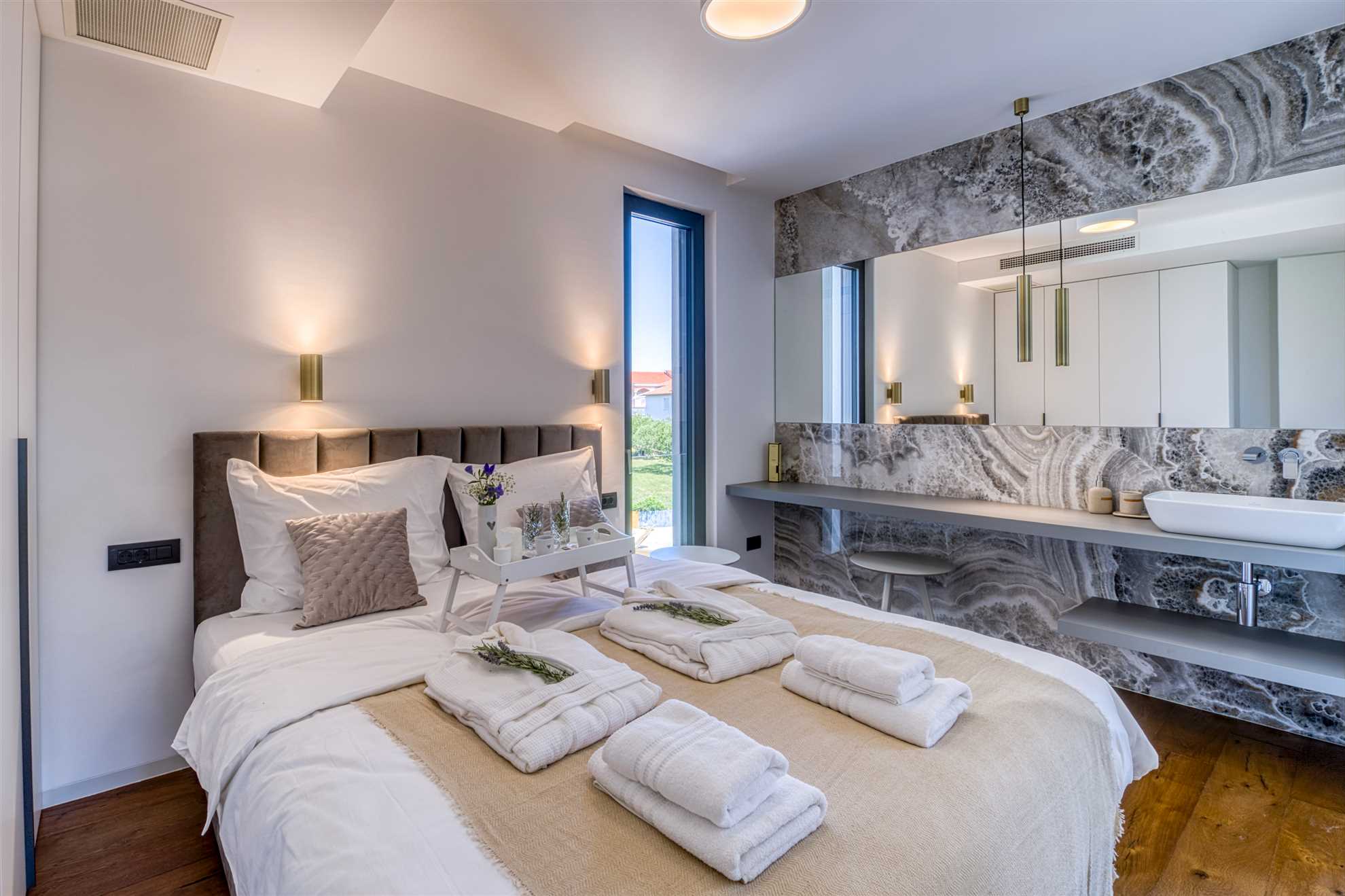 Crystal Holiday Residence II - penthouse apartment