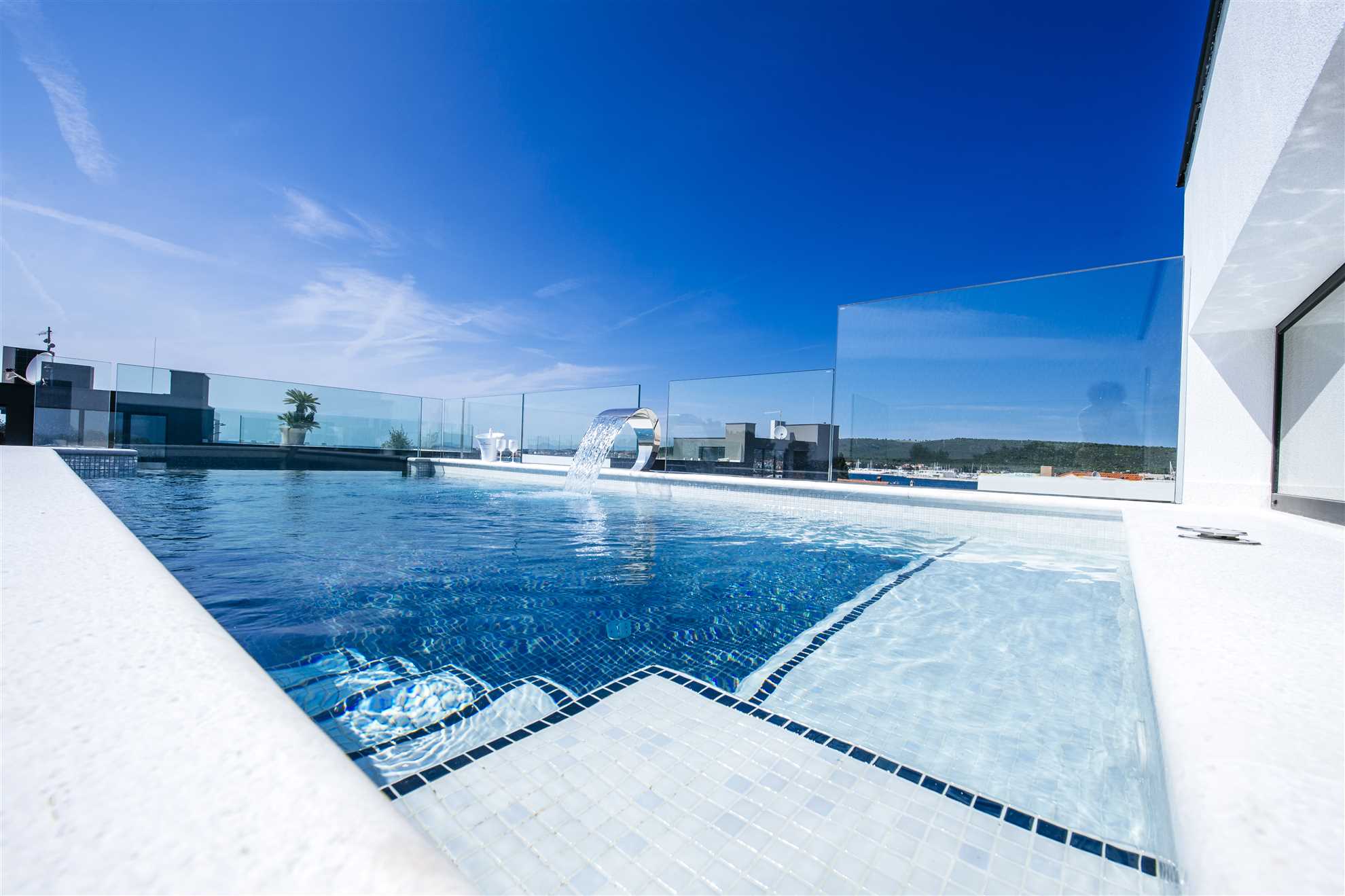 Crystal Holiday Residence II - penthouse apartment