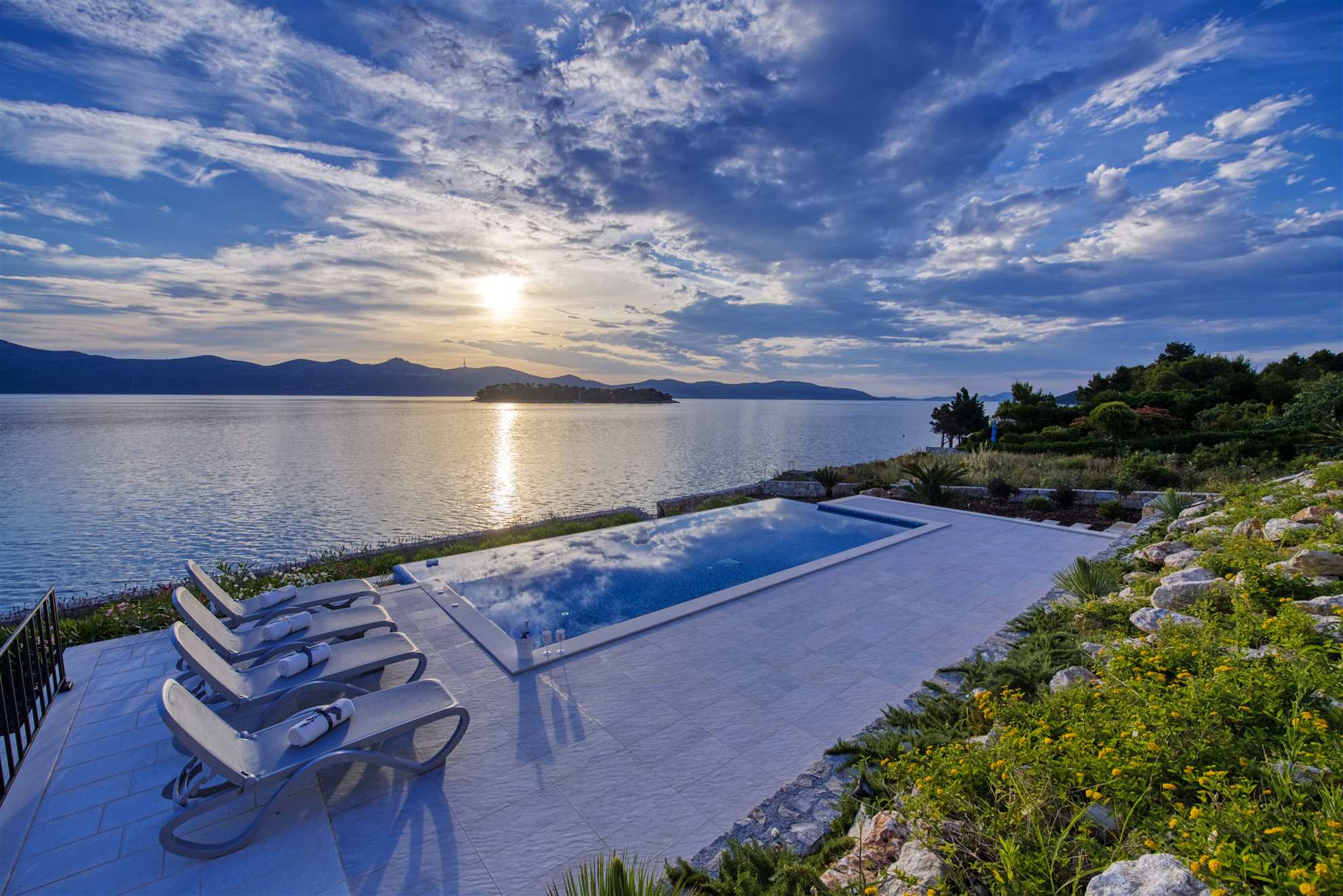 Villa Anita II - Dalmatian island Gem