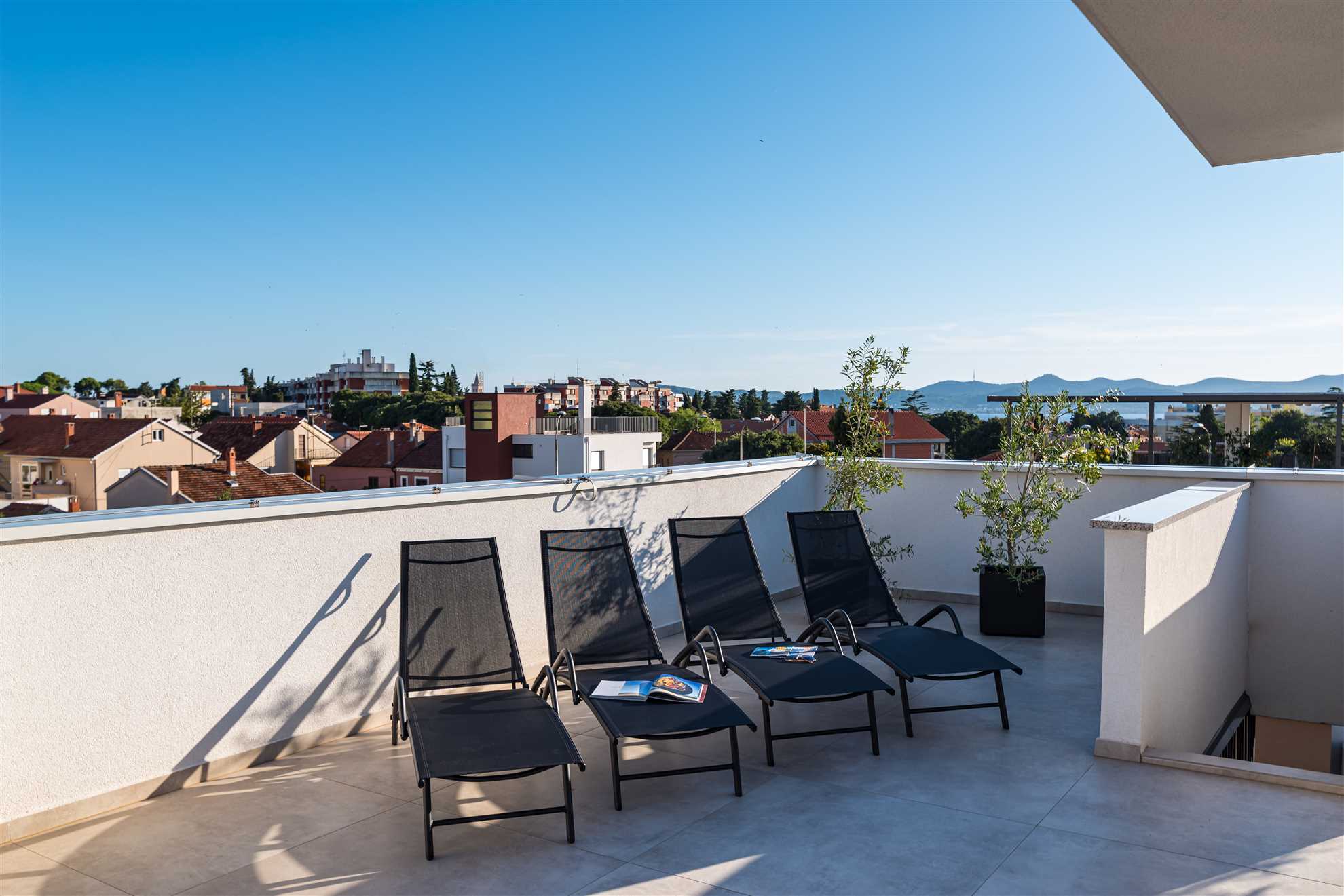 APARTMENT DALMO VIEWS