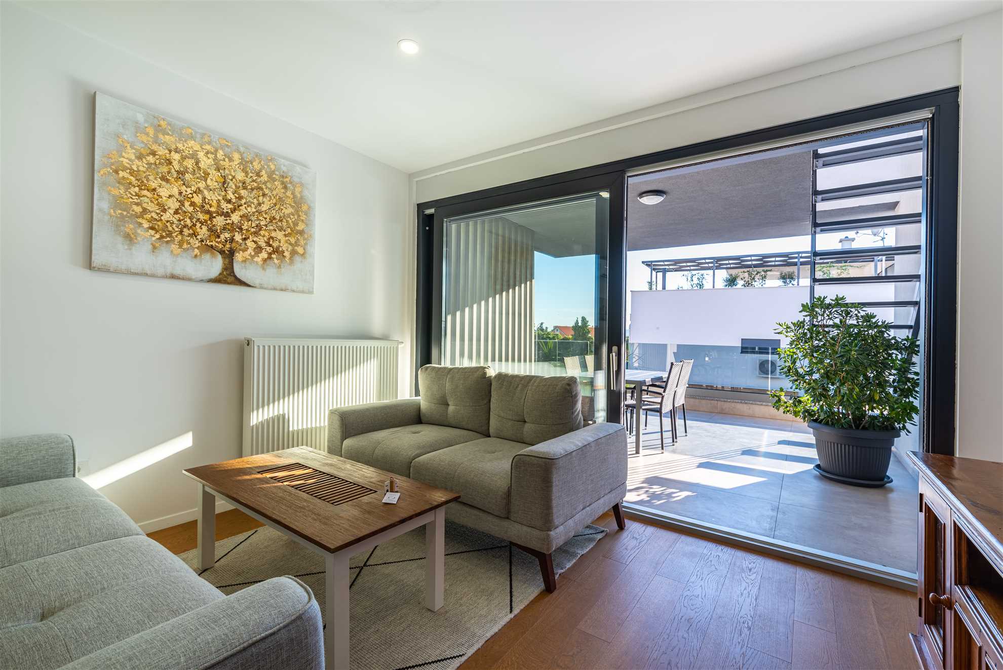 APARTMENT DALMO VIEWS