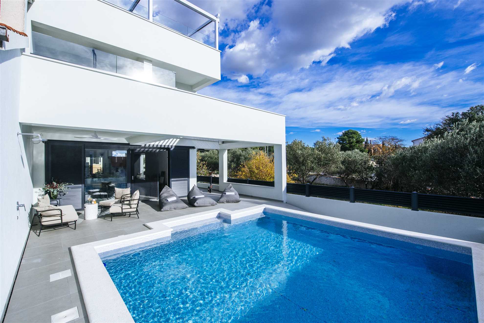 VILLA FELICITA - modern and luxurious