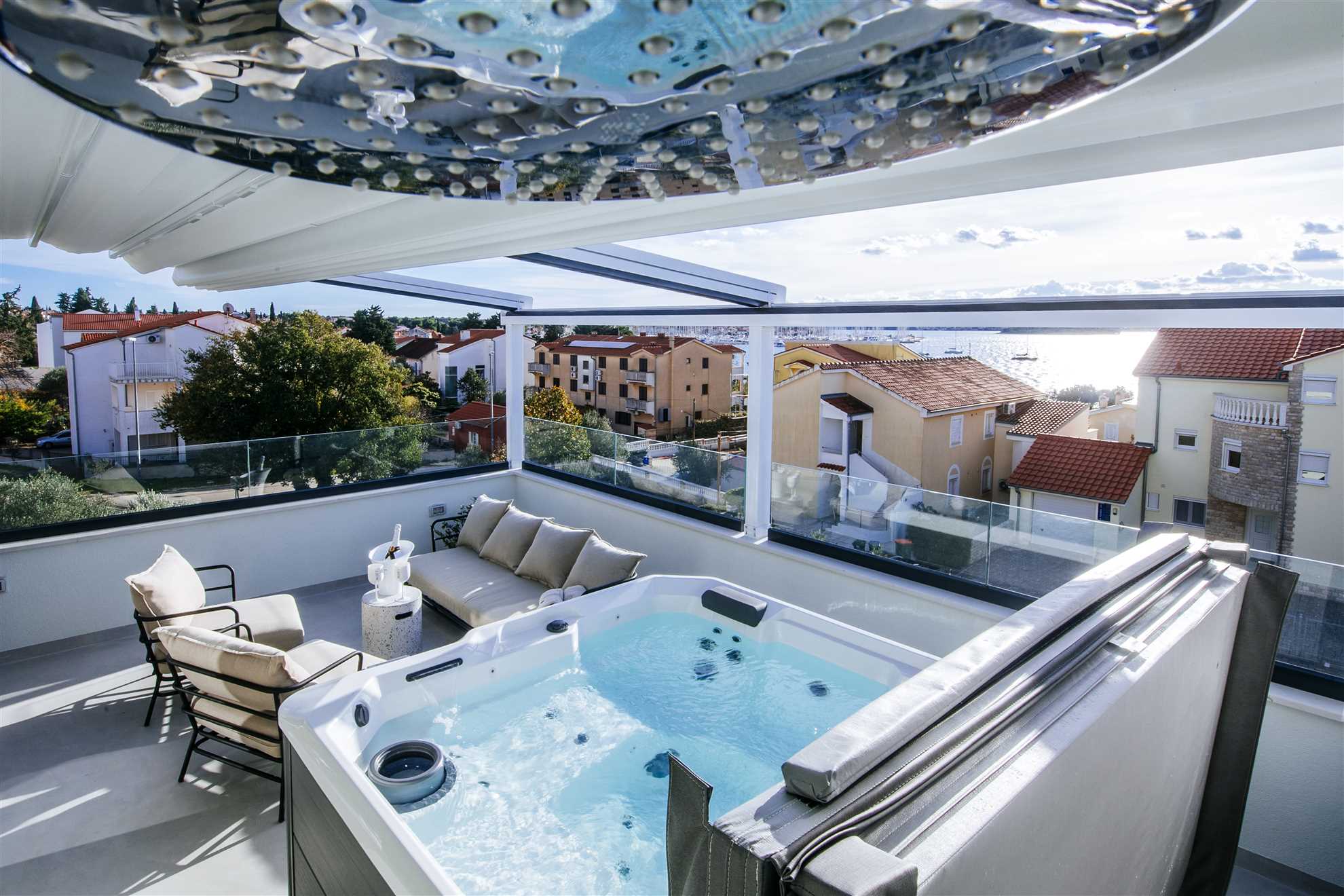 VILLA FELICITA - modern and luxurious