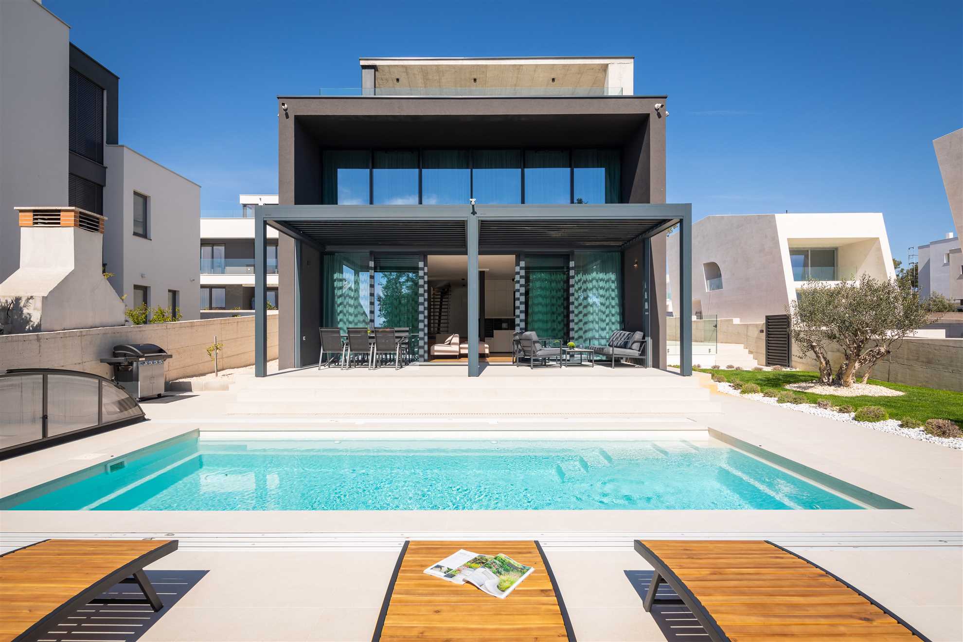 VILLA ACACIA - Coastal Bliss