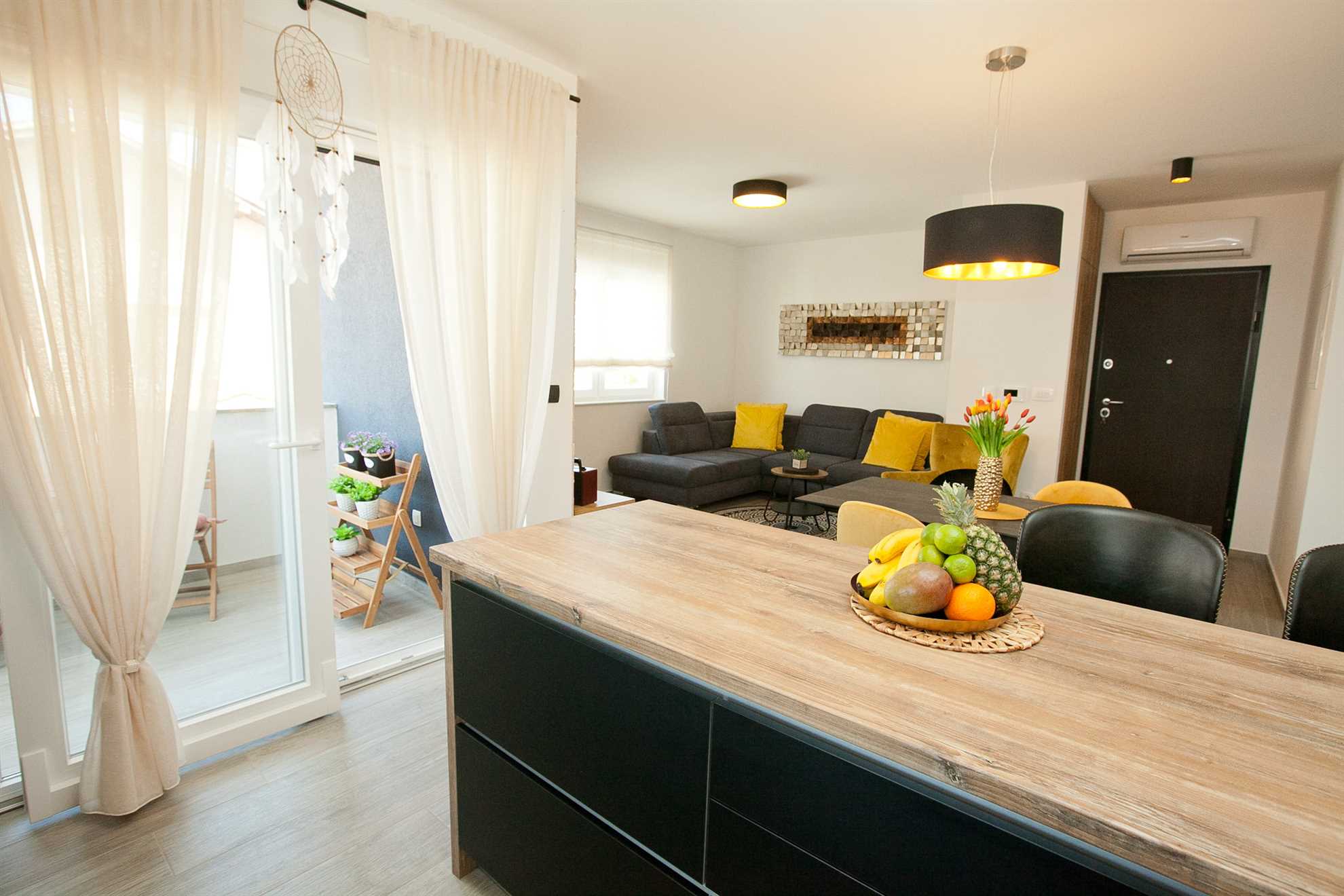 LUXURY APARTMENT EVA