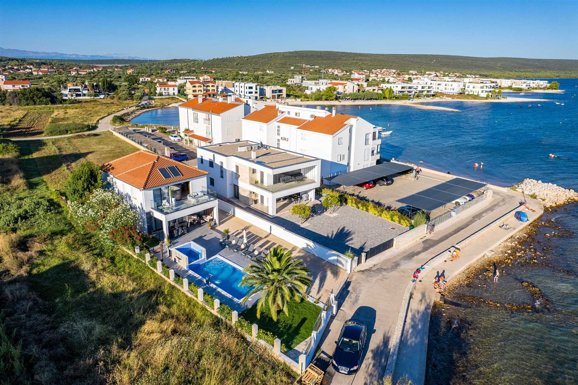 LUKSUZNA VILA MOREA SUKOŠAN