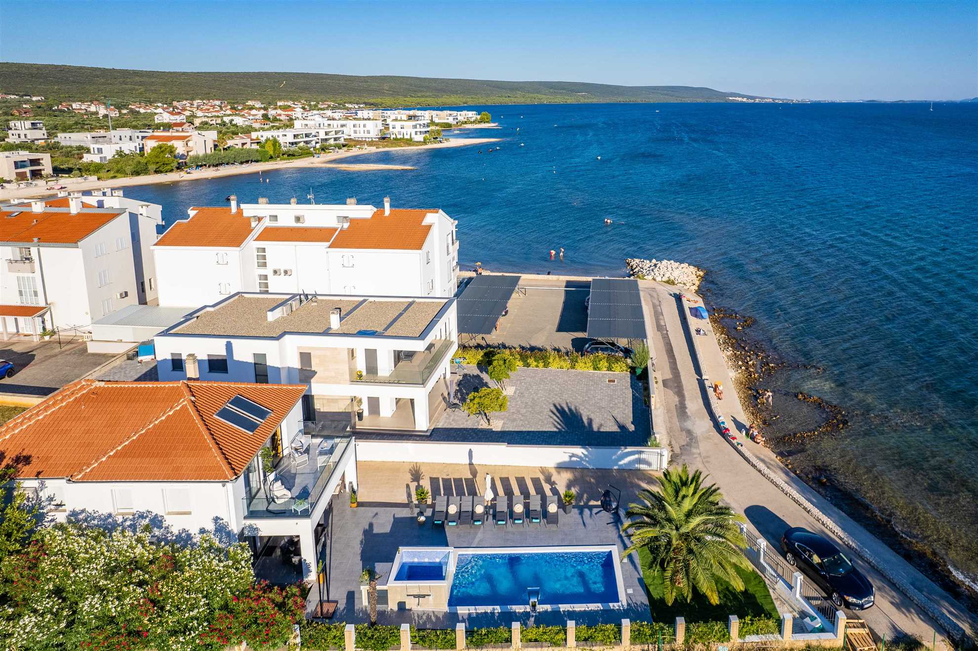 LUKSUZNA VILA MOREA SUKOŠAN