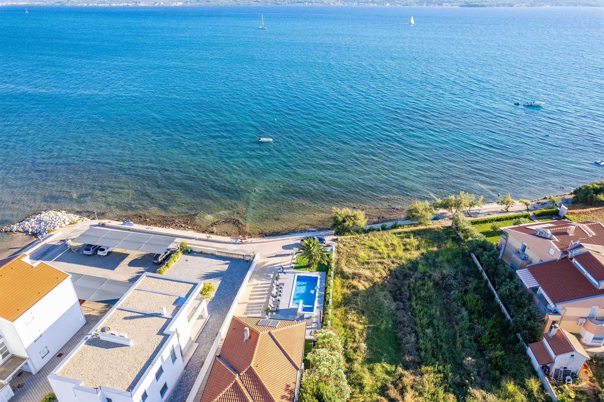 LUKSUZNA VILA MOREA SUKOŠAN