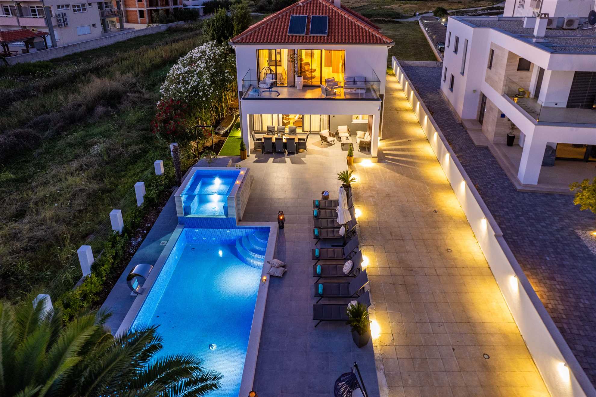 LUKSUZNA VILA MOREA SUKOŠAN
