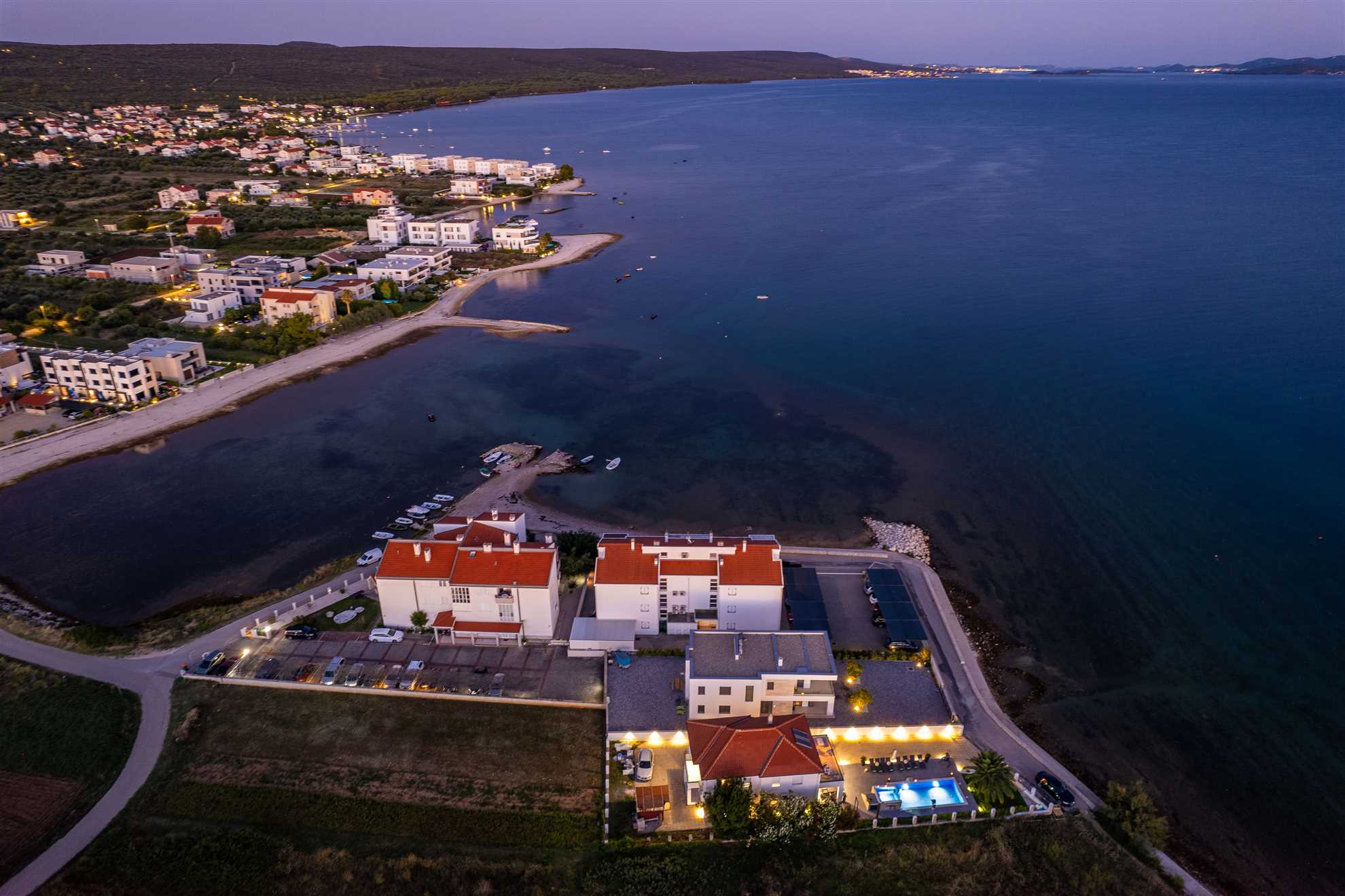 LUKSUZNA VILA MOREA SUKOŠAN
