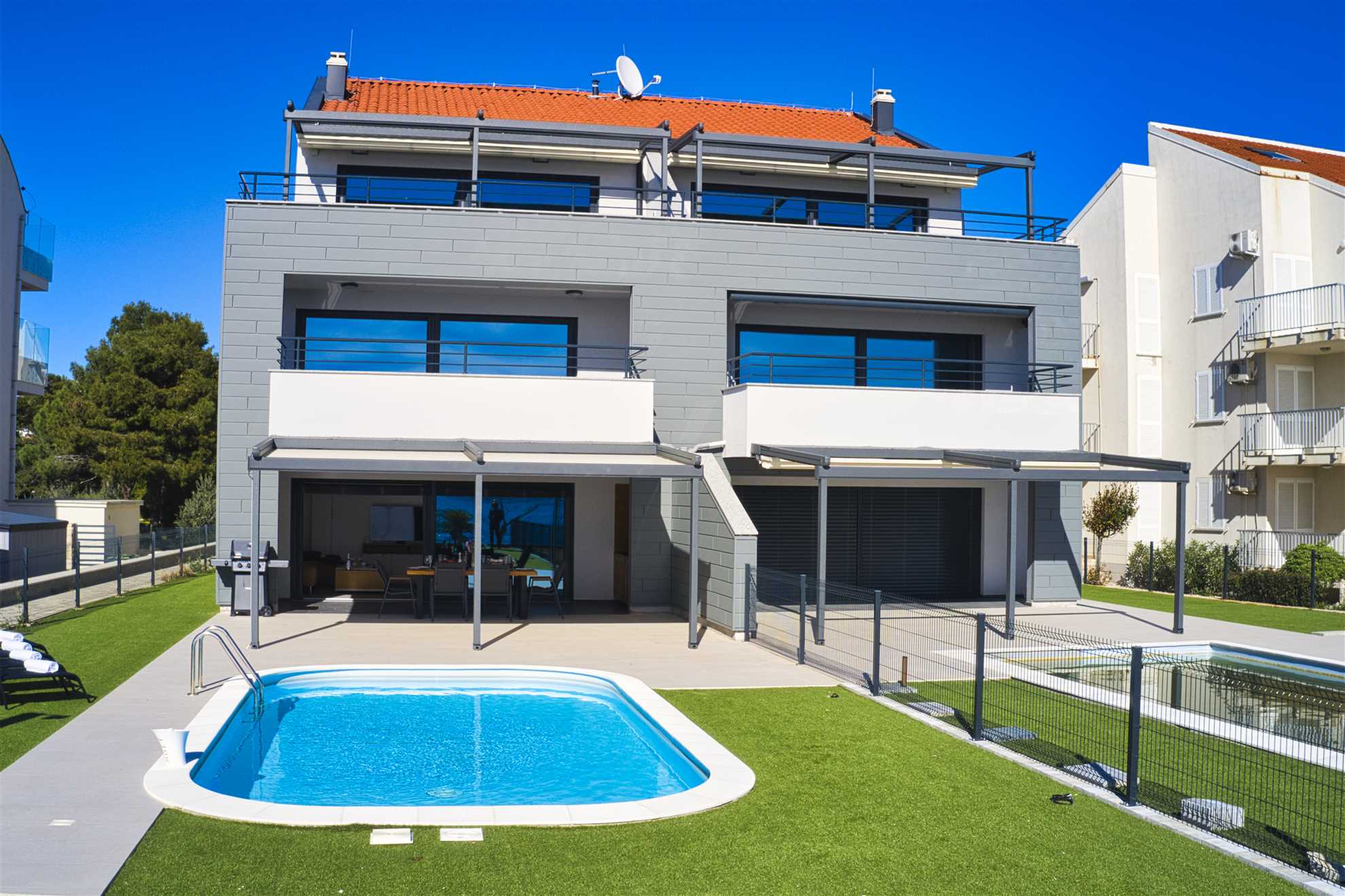 Apartment Budinski Beachfront