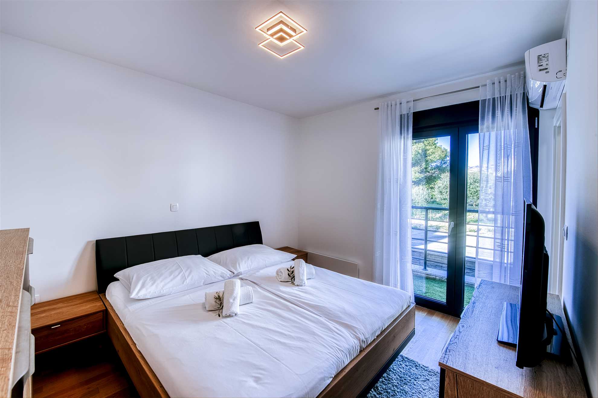 Apartment Budinski Beachfront