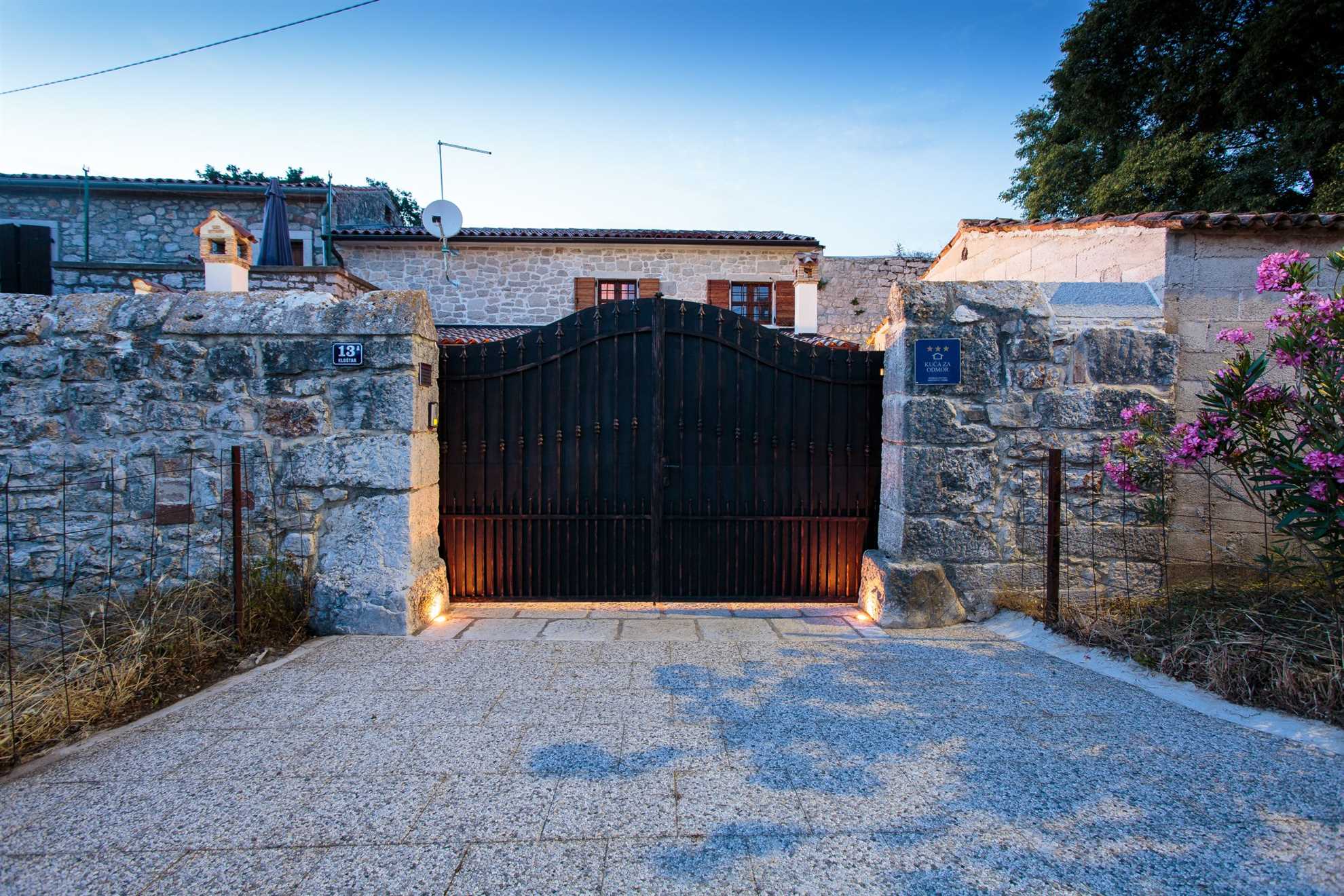 Villa Andoro