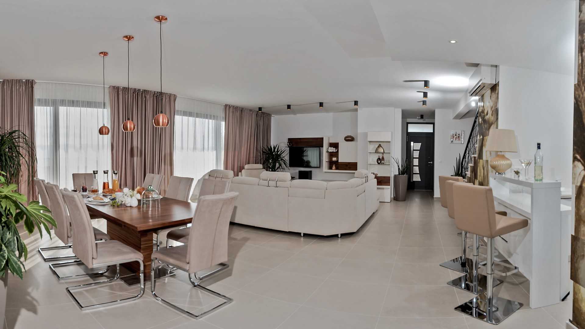 Villa Happiness
