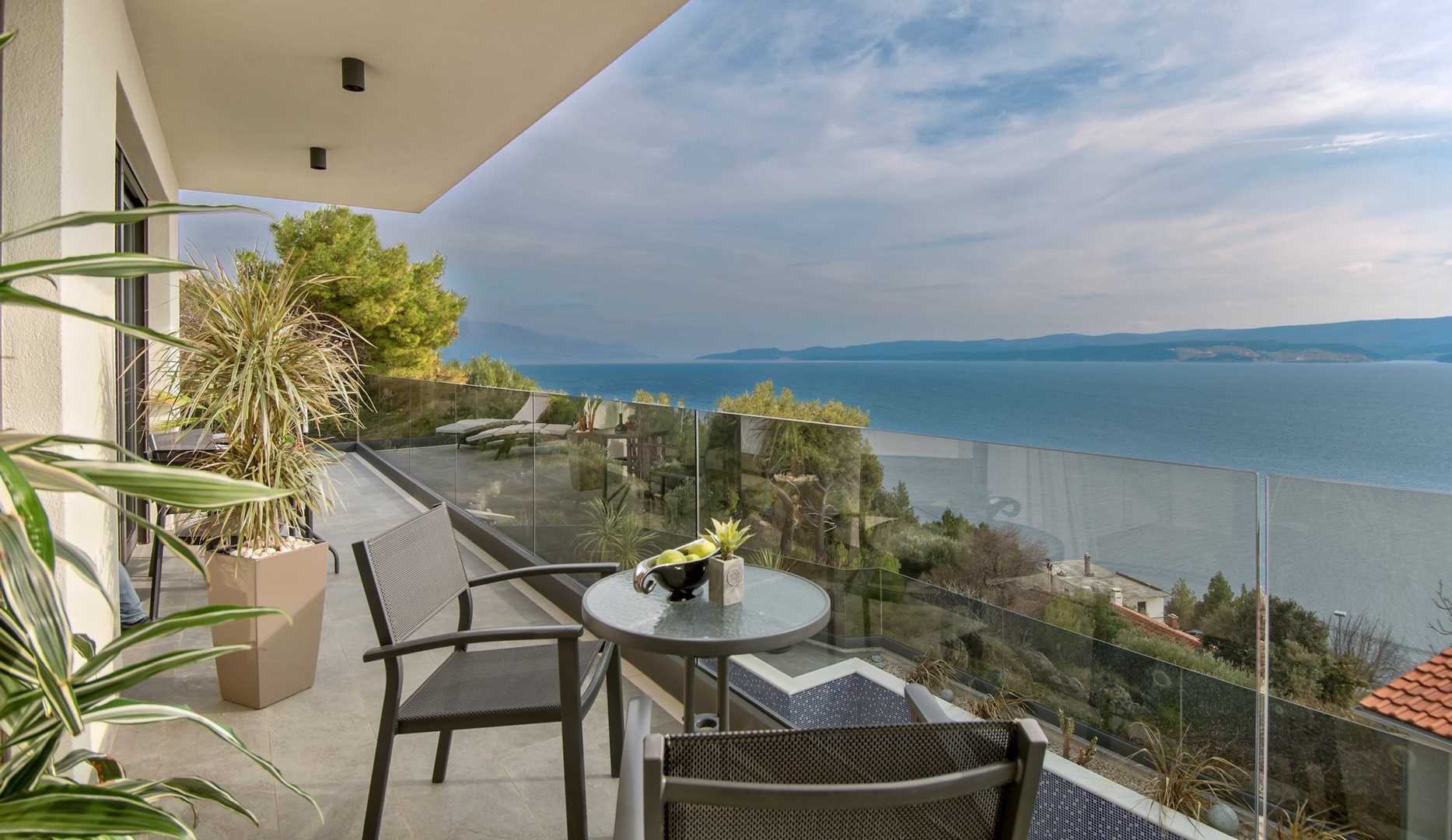 Villa Happiness