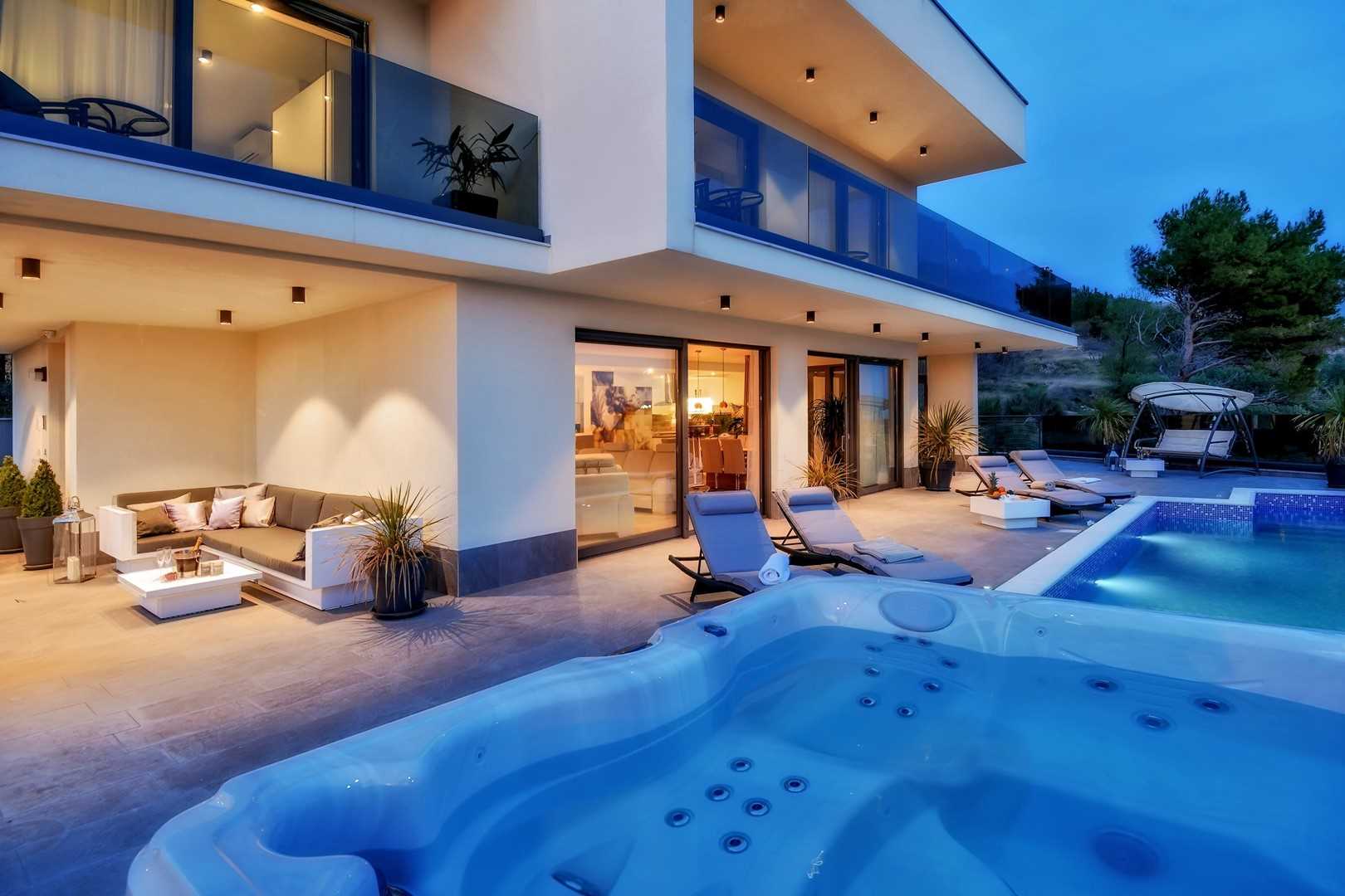 Villa Happiness