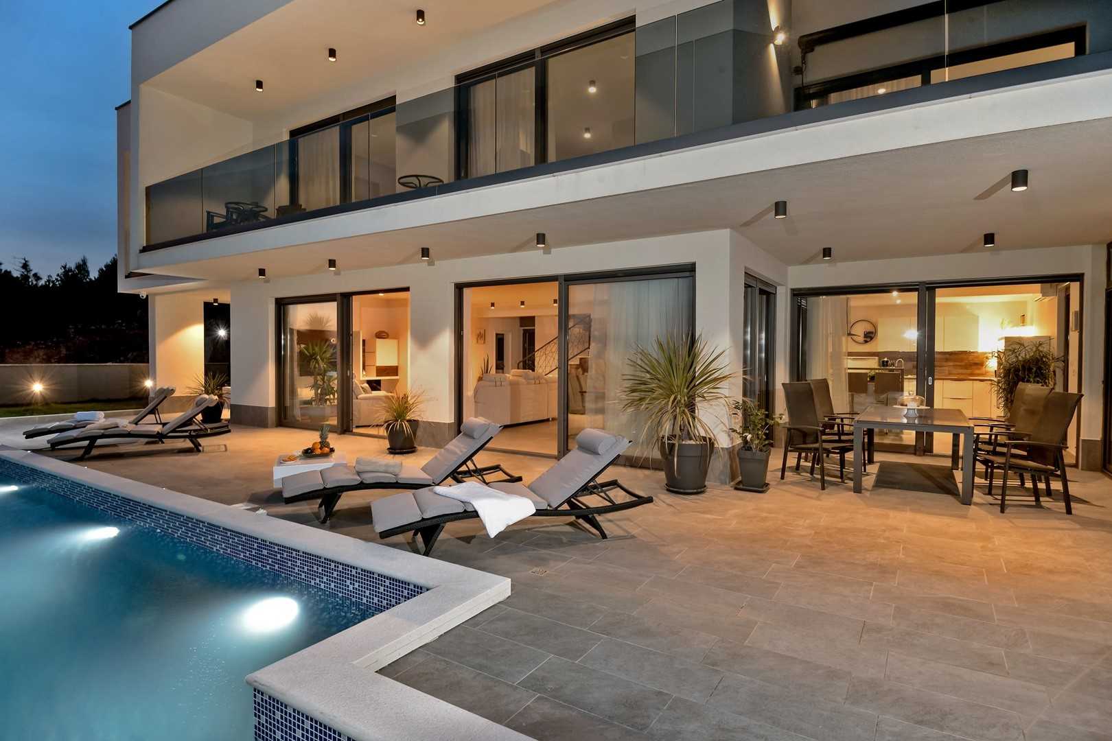 Villa Happiness