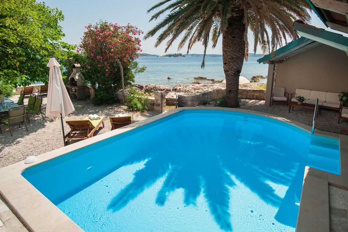 Beachfront Villa Mare Orebic