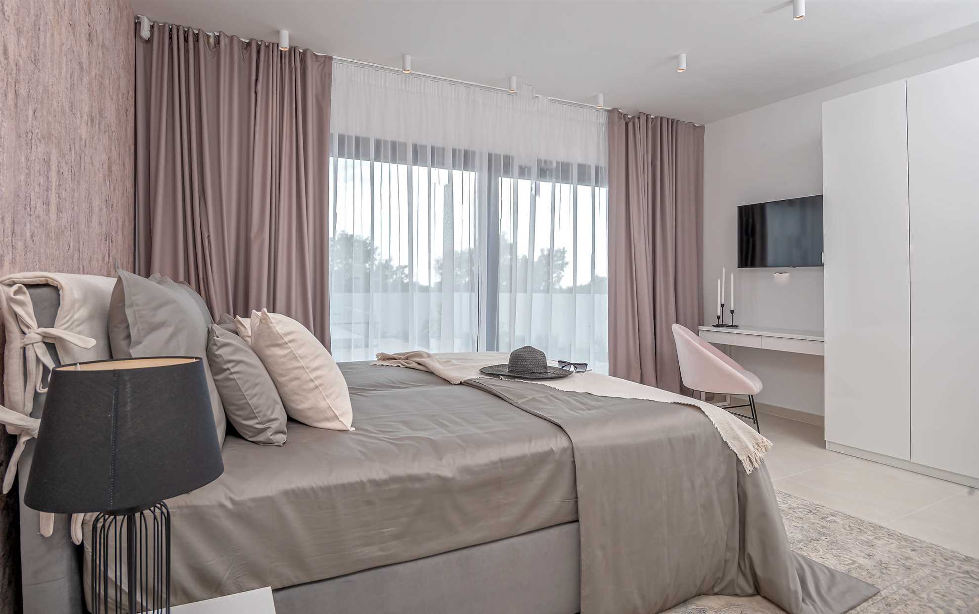 Villa Lux Indigo