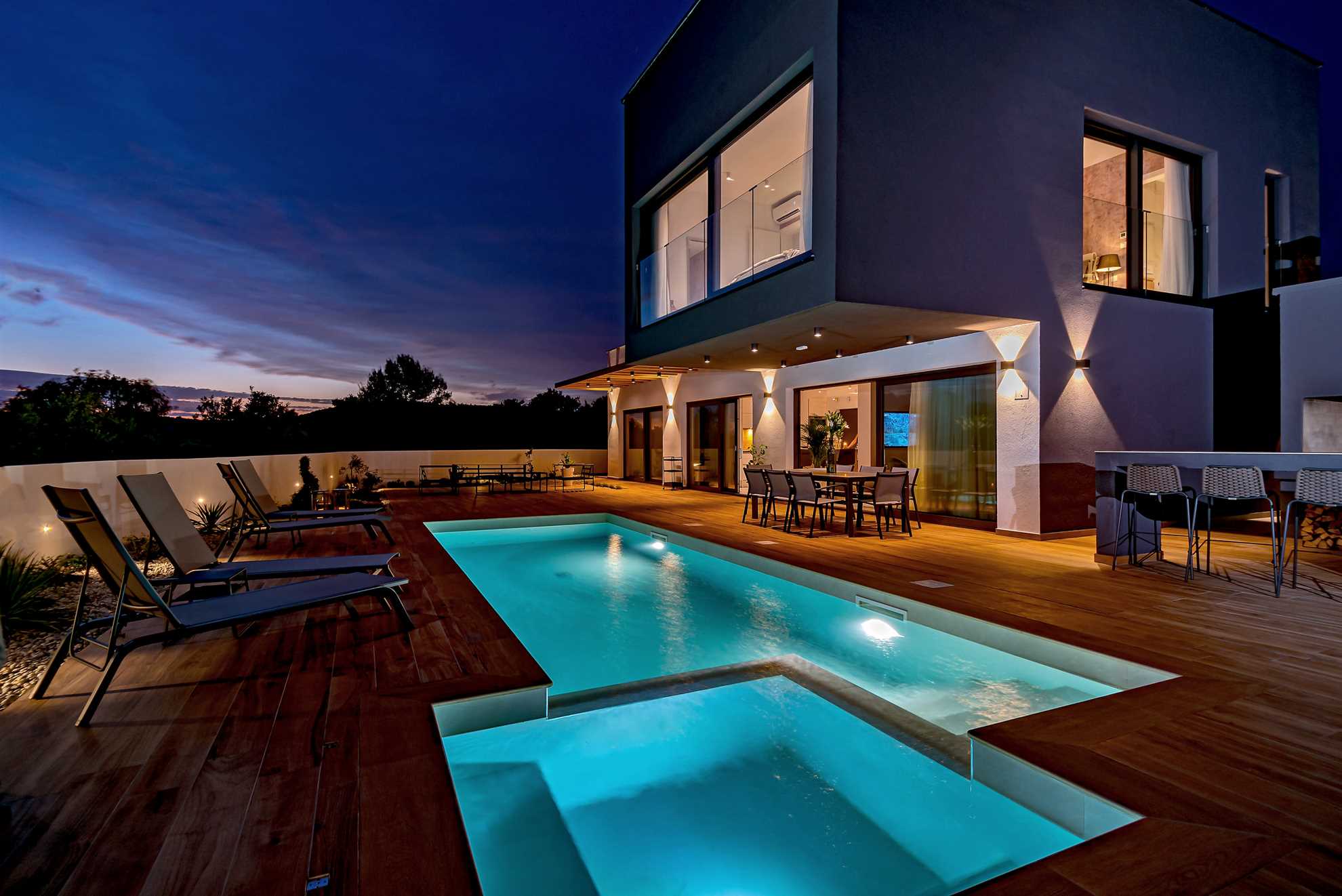Villa Lux Indigo